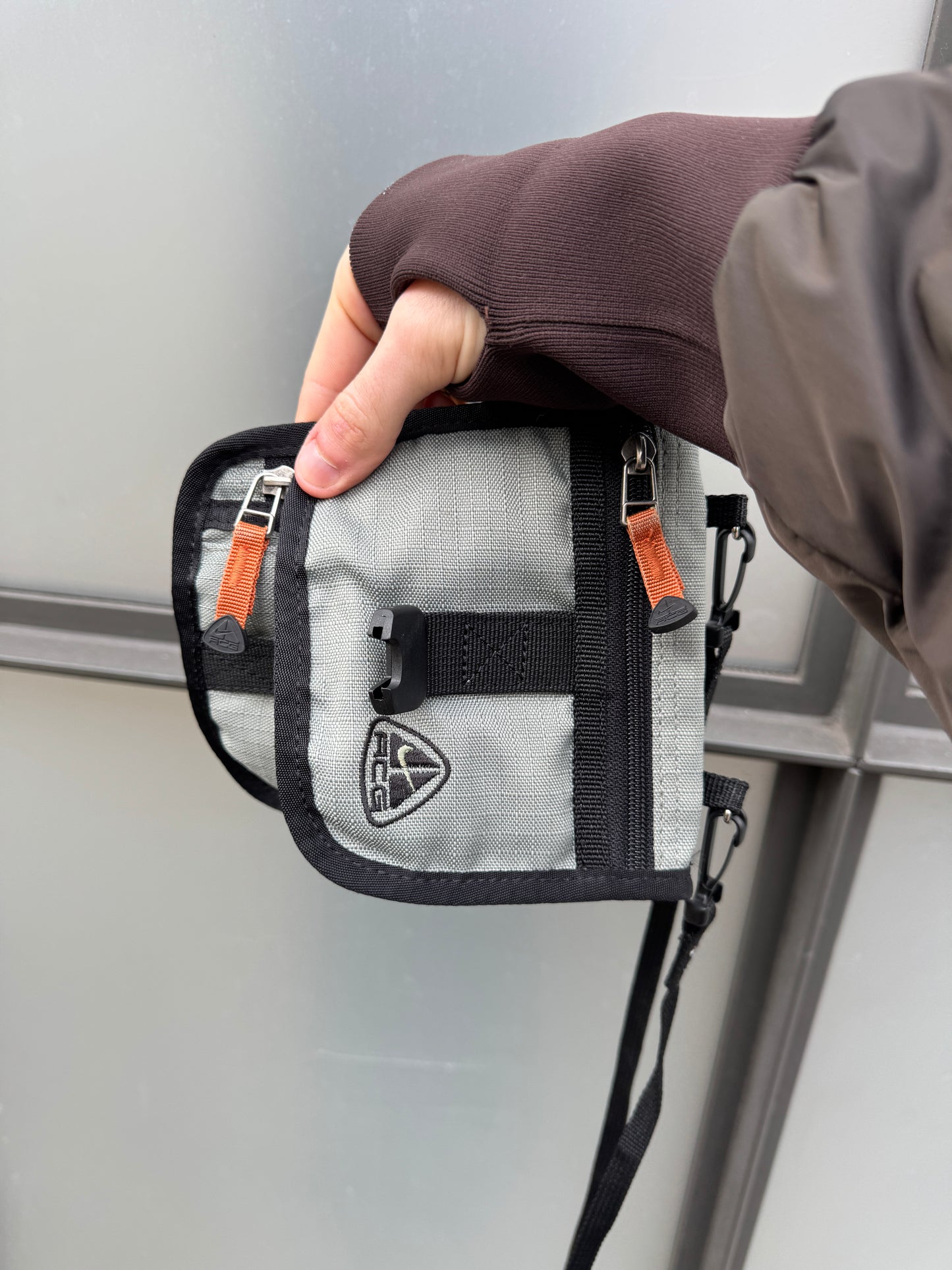 Early 2000’s Nike ACG Mini Side Bag/Wallet