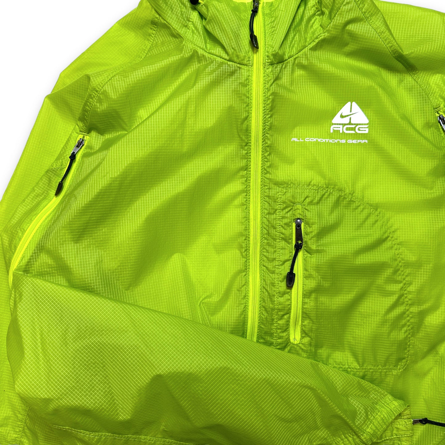 ナイキ ACG 半透明ボルト グリーン ジャケット - M
