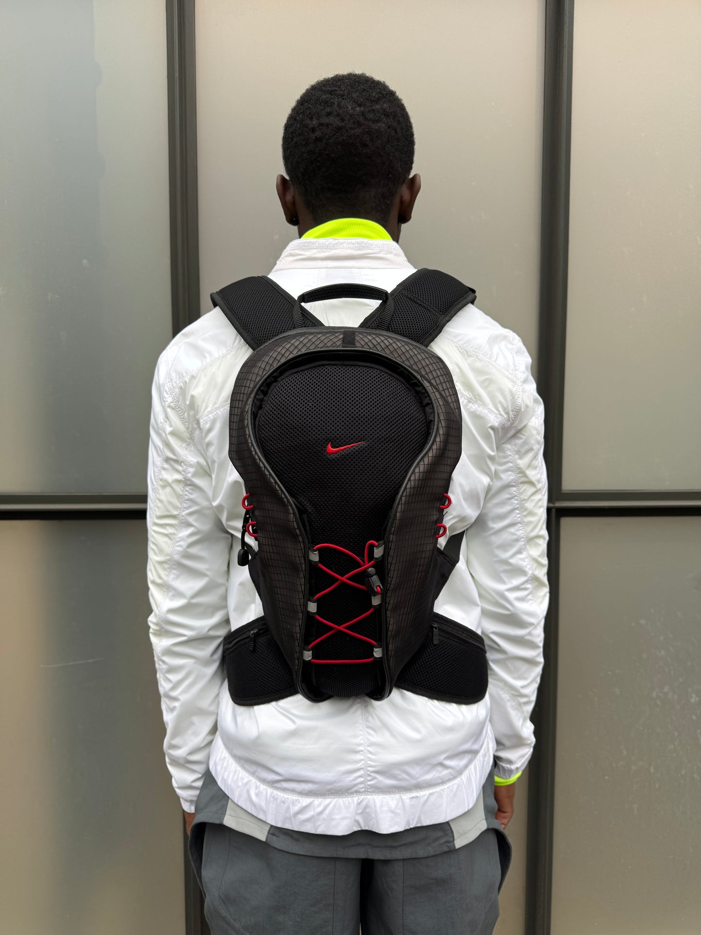 Early 2000’s Nike Jet Black/Red Technical 1.0 Track Bag