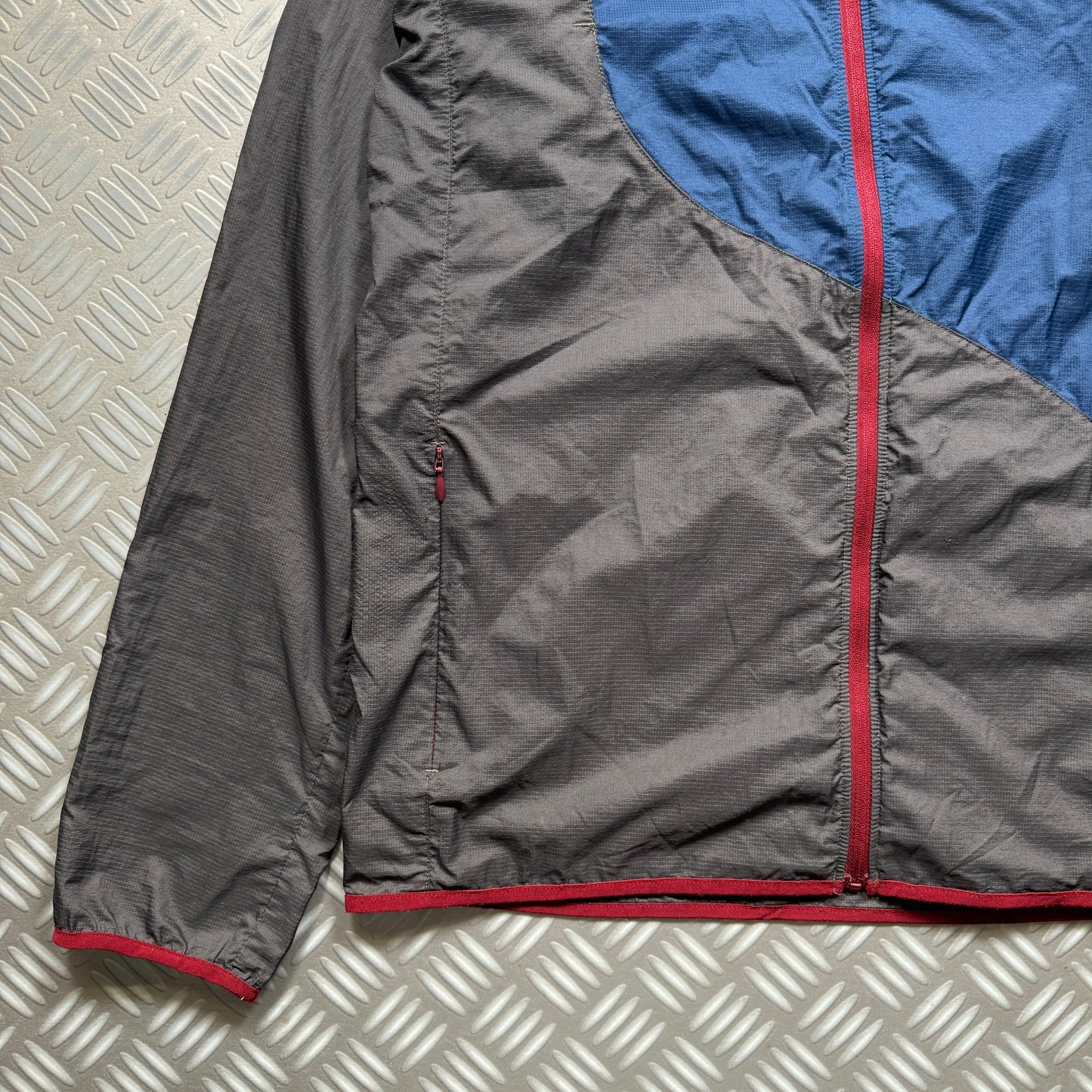 Nike x Undercover Gyakusou Curved Panel Running Jacket - Medium / Large