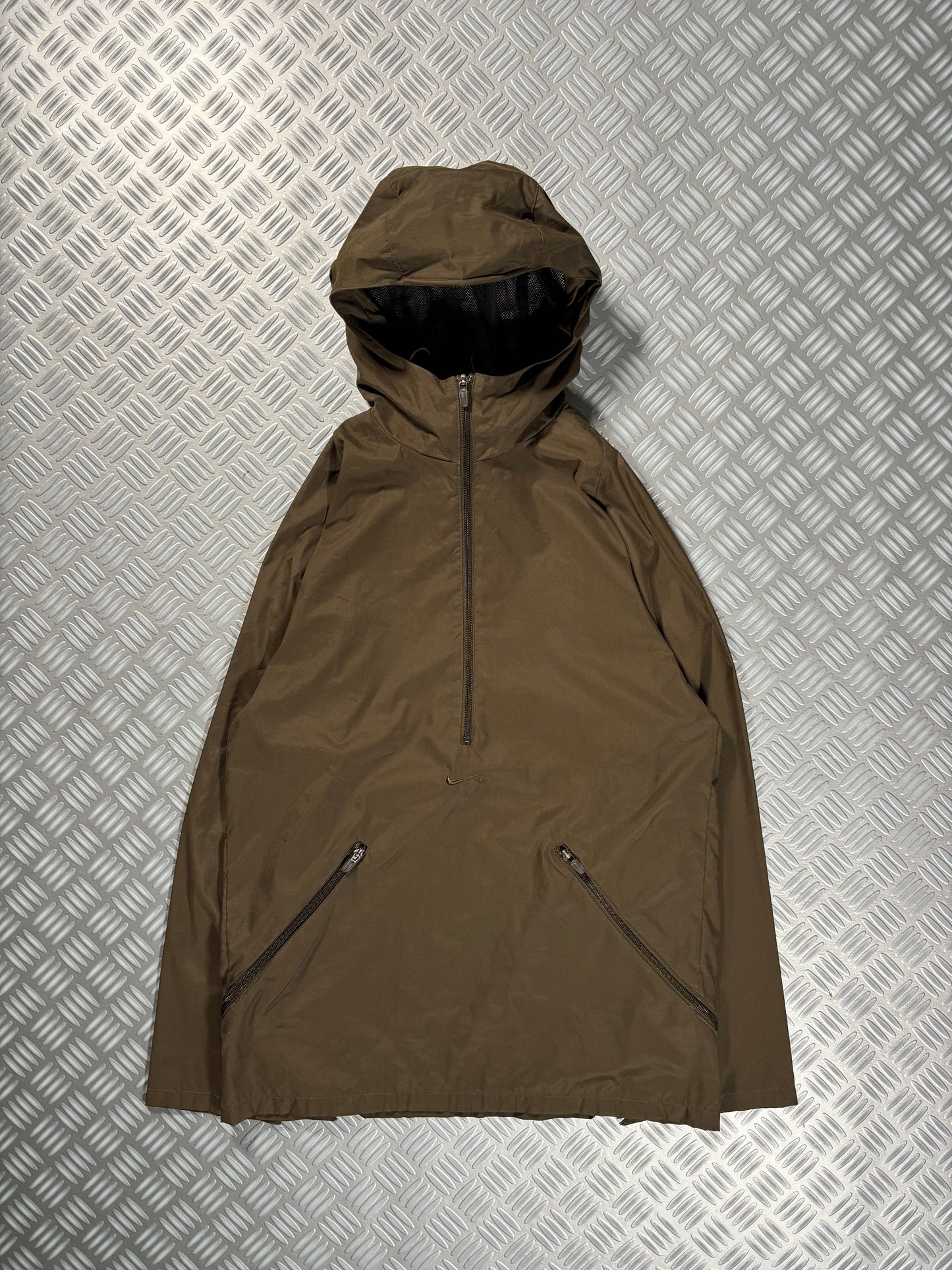 Early 2000’s Nike Expandable Hem Hooded Anorak