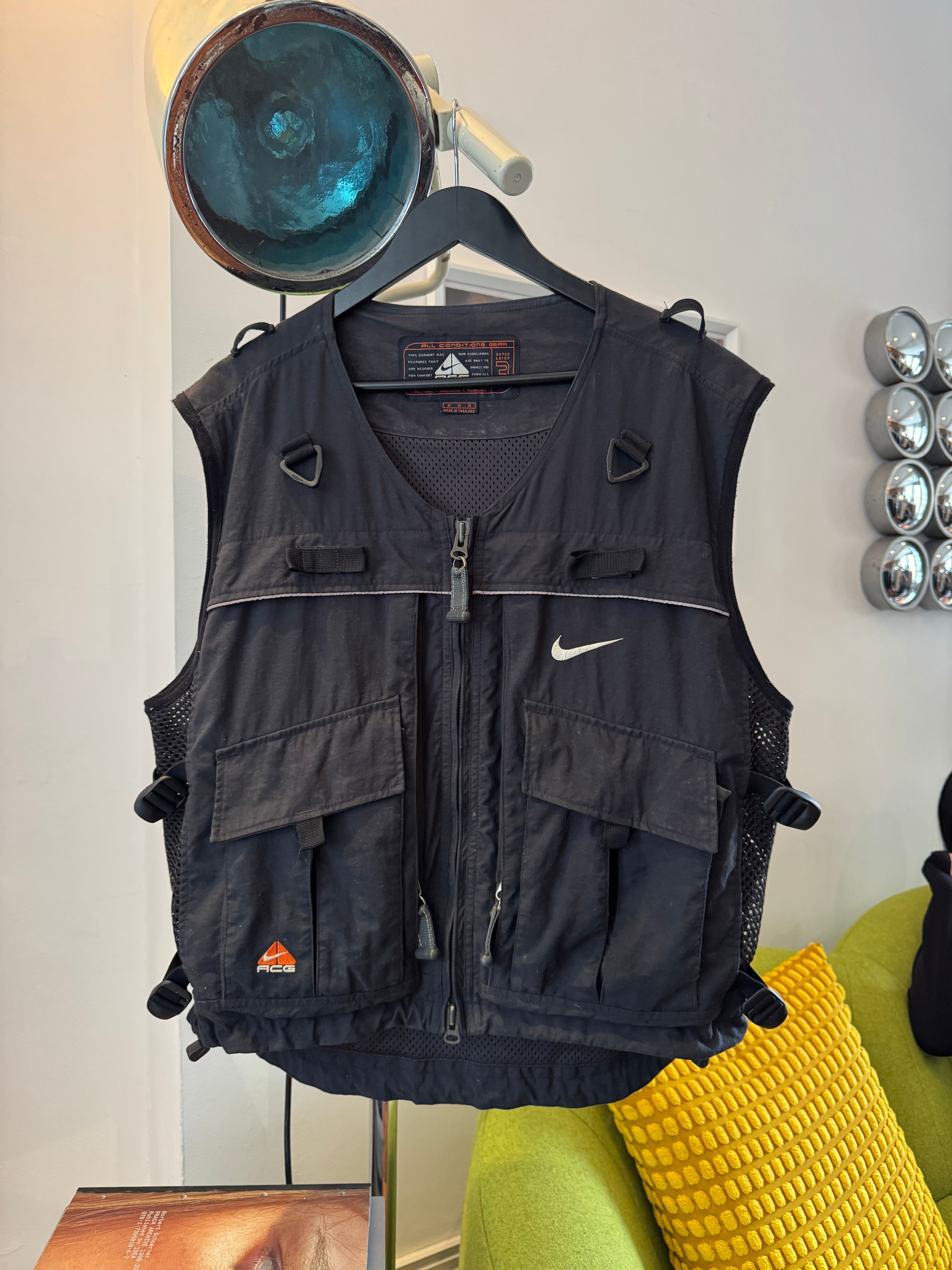 Nike ACG Multi Pocket Hydration Vest
