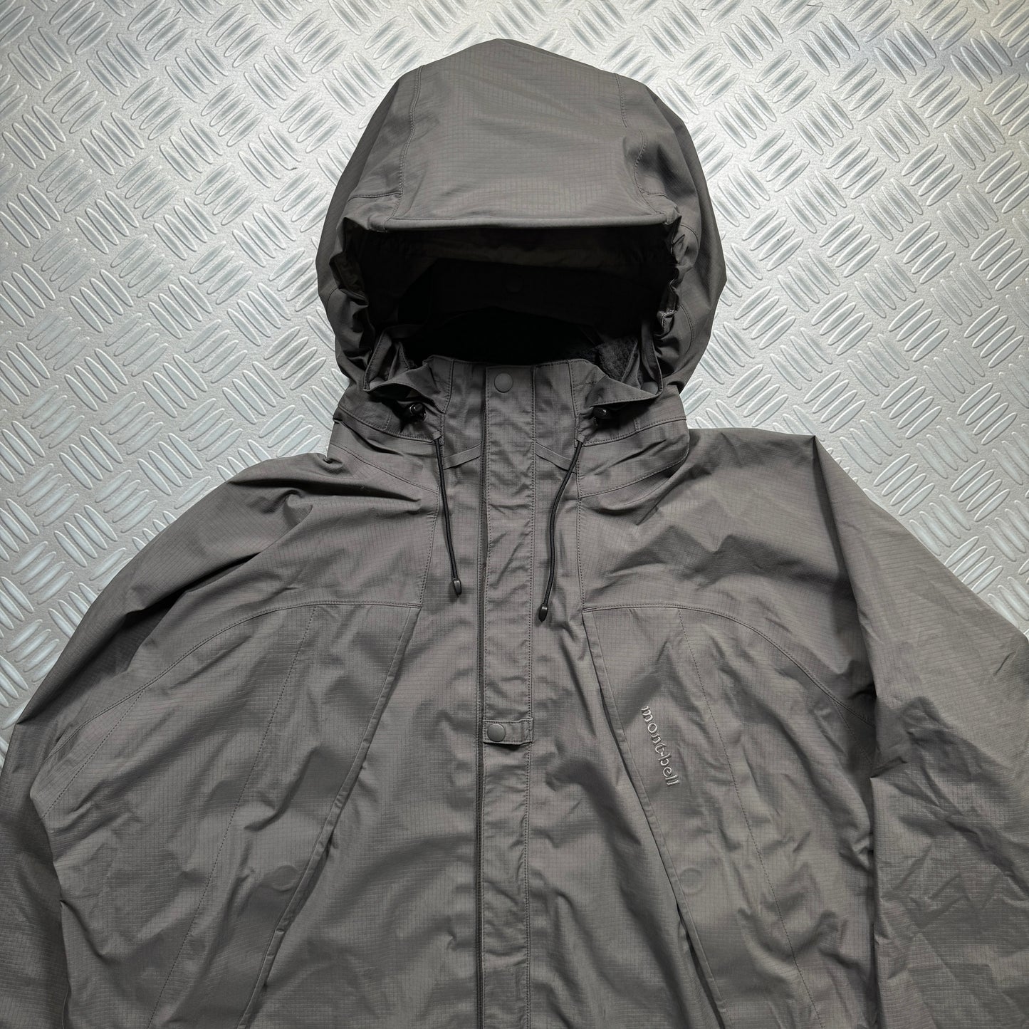 Early 2000’s Montbell Grey Magnetic Pocket Shell Jacket - Medium / Large