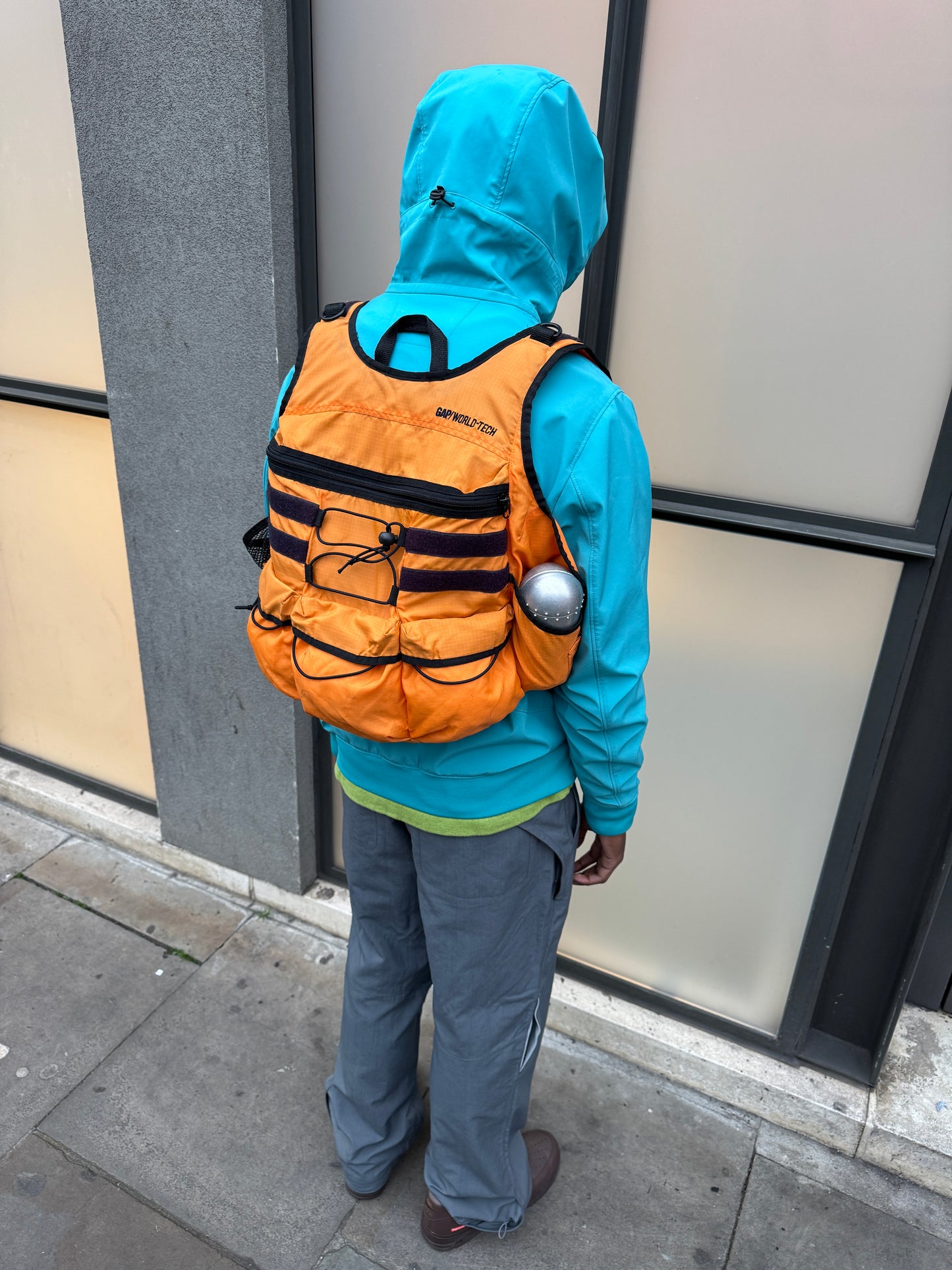 Early 2000’s Gap World Tech Multi Pocket Back Pack