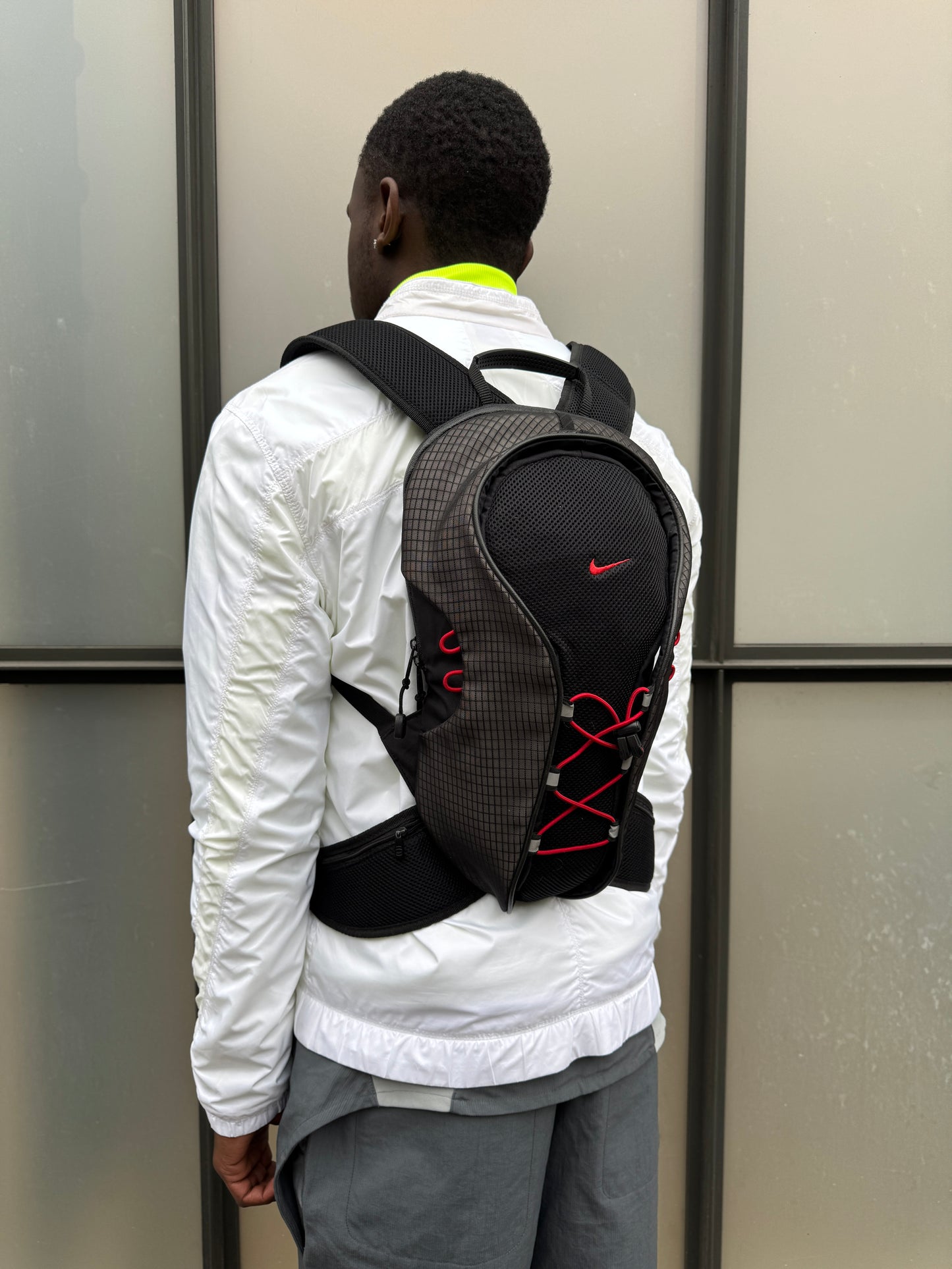 Early 2000’s Nike Jet Black/Red Technical 1.0 Track Bag