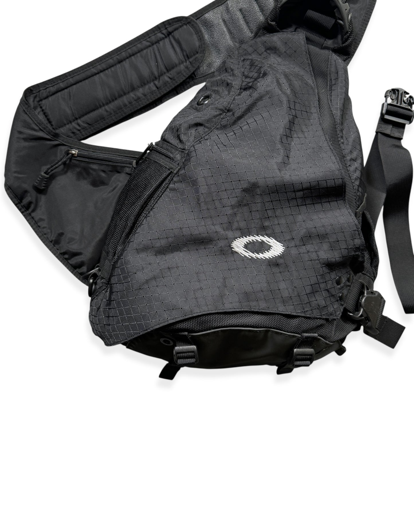 Early 2000's Oakley Jet Black Sandbag Sling