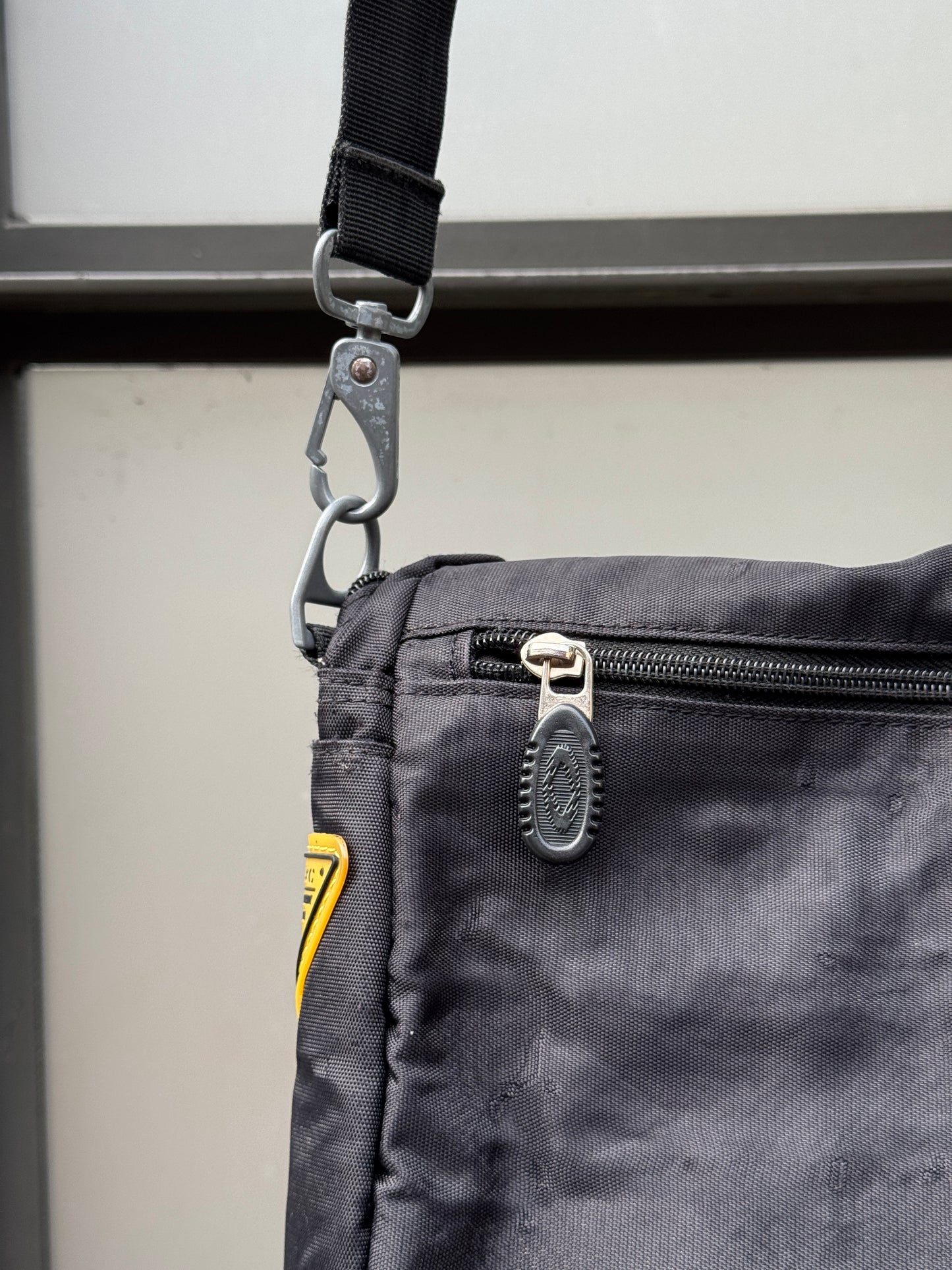 Early 2000’s Oakley Software Cross Body Side Bag