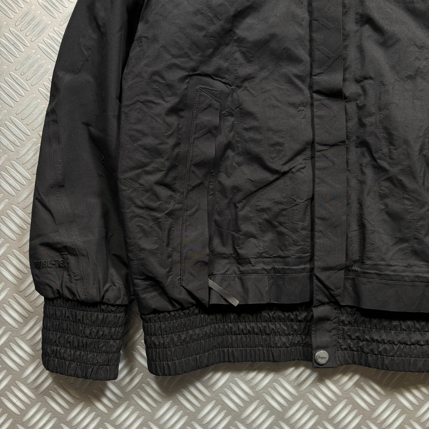 Early 2000’s Nike Jet Black Gore-Tex Airvantage Inflatable Jacket