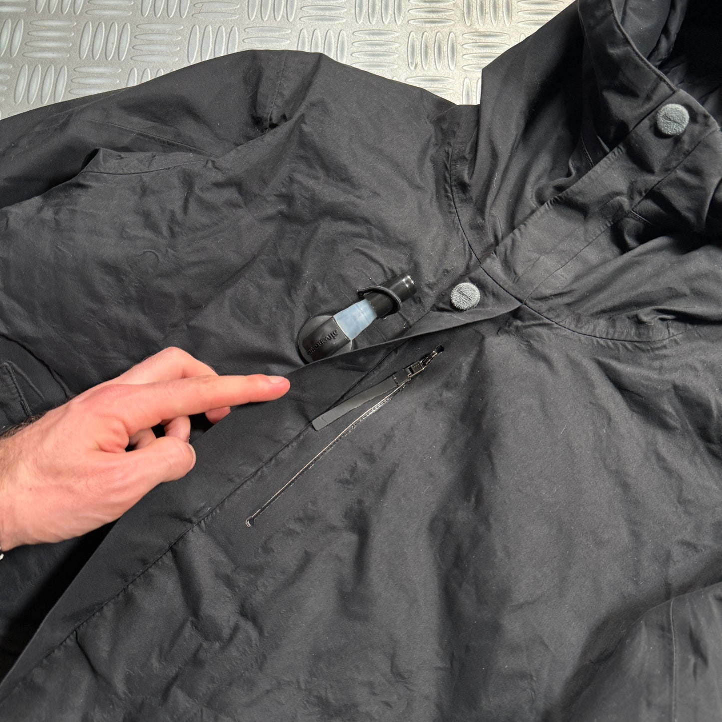 Early 2000’s Nike Jet Black Gore-Tex Airvantage Inflatable Jacket