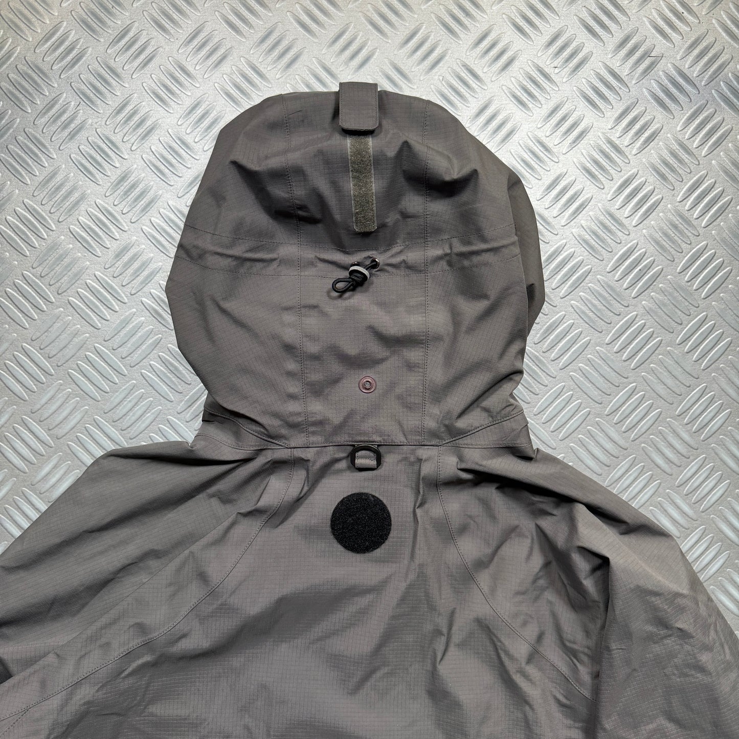 Early 2000’s Montbell Grey Magnetic Pocket Shell Jacket - Medium / Large