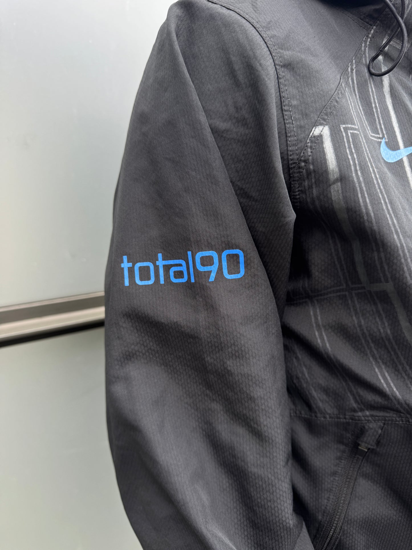 Early 2000’s Nike T90 Spider Web Jet Black Hooded Jacket