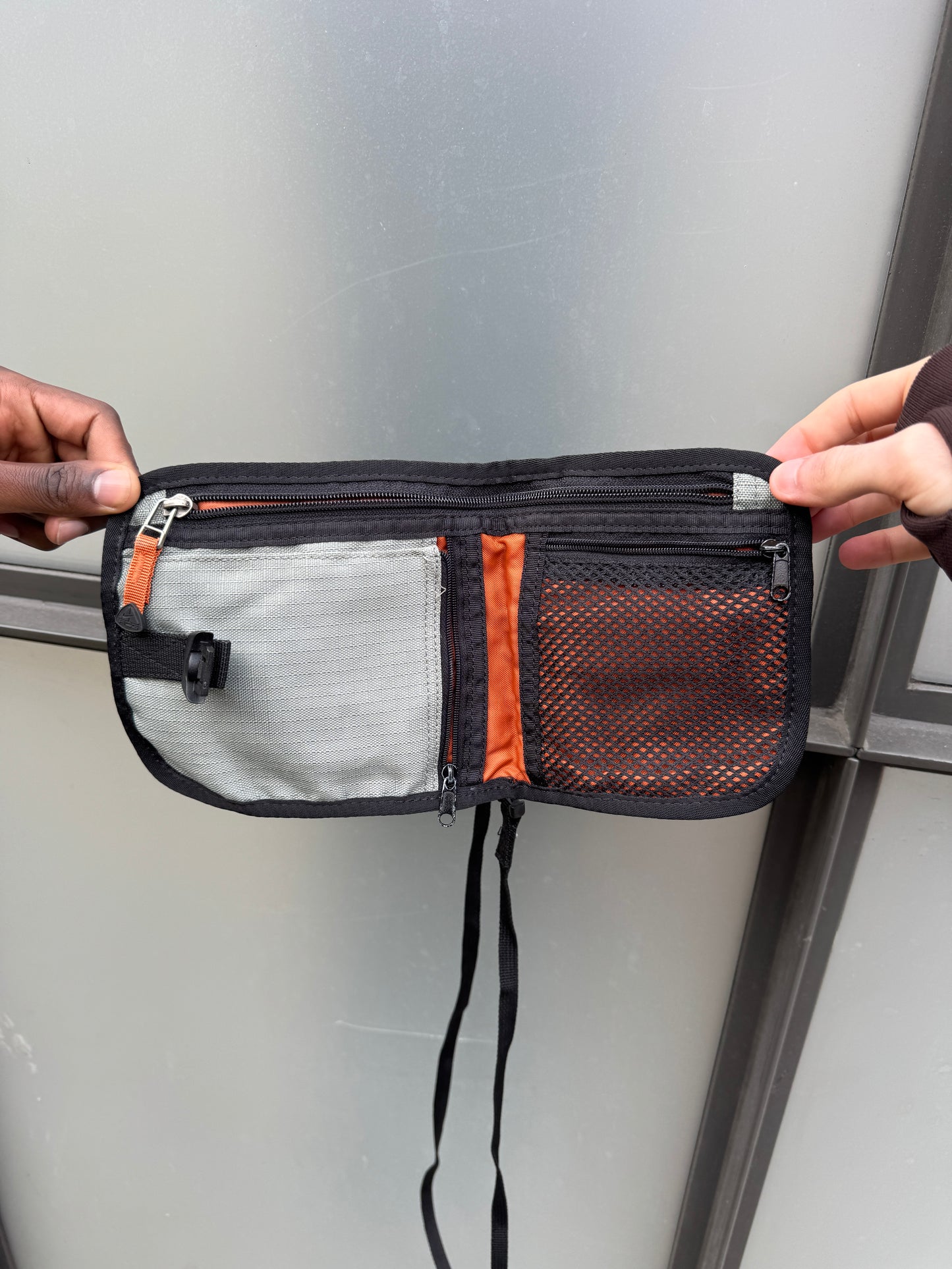 Early 2000’s Nike ACG Mini Side Bag/Wallet