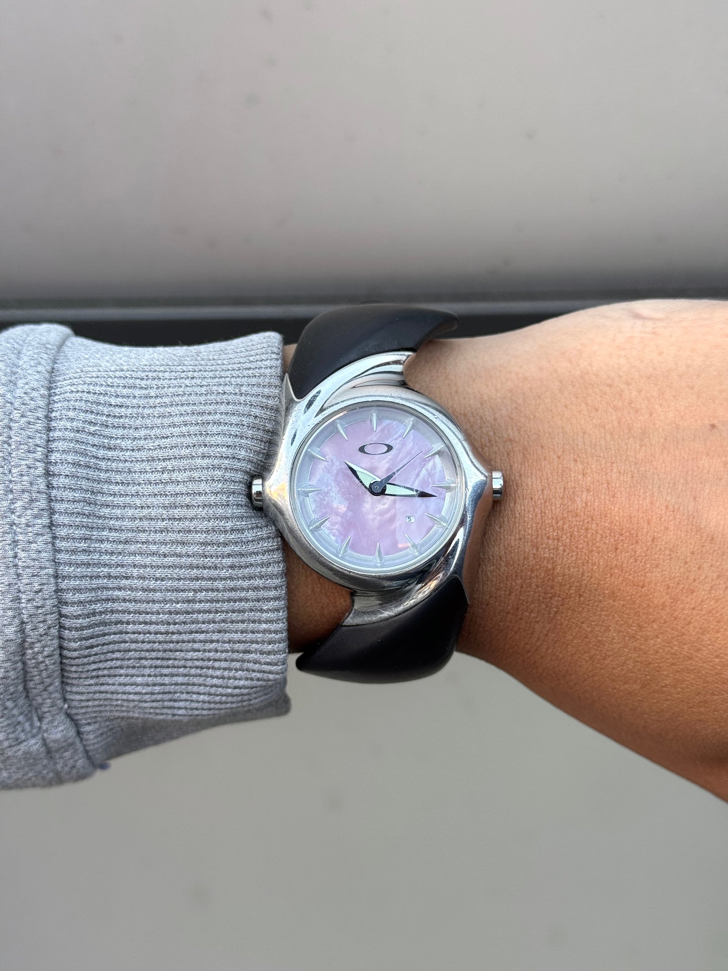 2001 Oakley Pink Pearl Crush Analog Watch