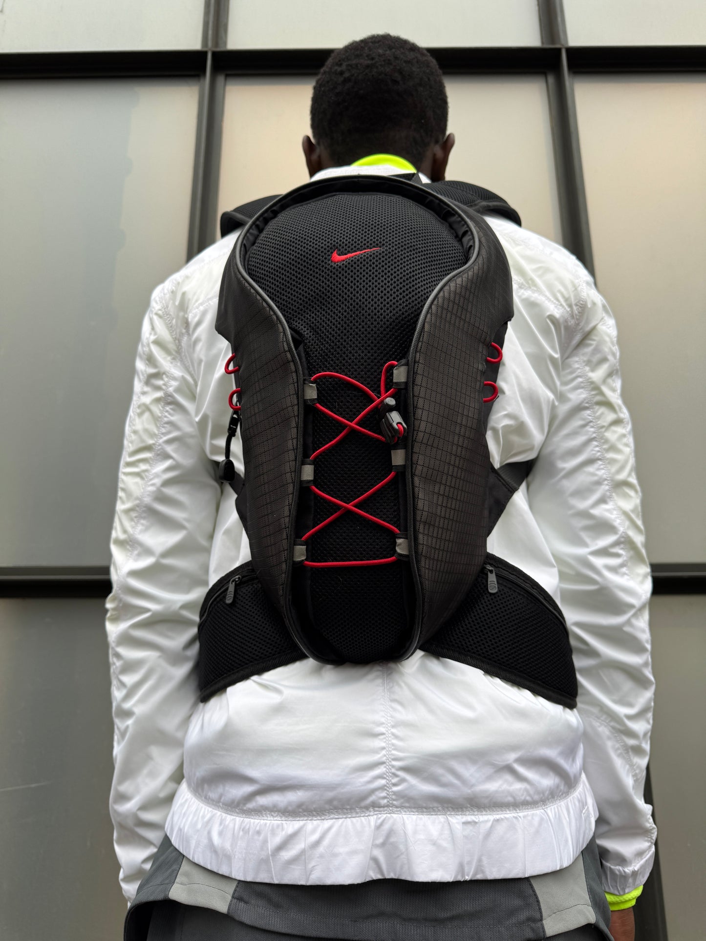 Early 2000’s Nike Jet Black/Red Technical 1.0 Track Bag