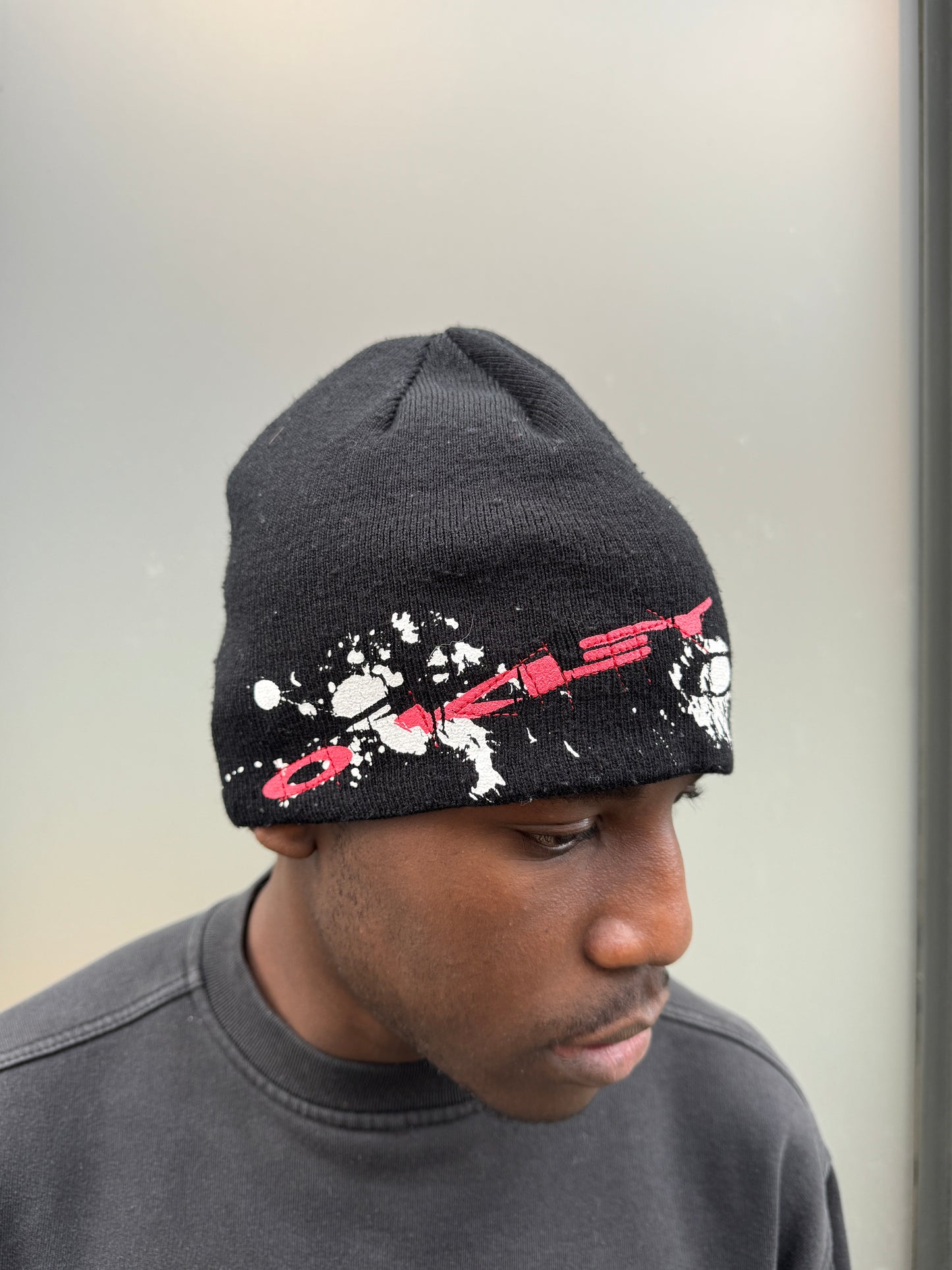 Early 2000’s Oakley Spellout Splatter Beanie