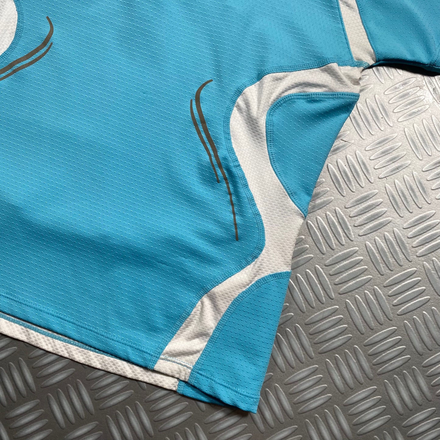 Early 2000's Nike Panelled Tee - Womens 4-6