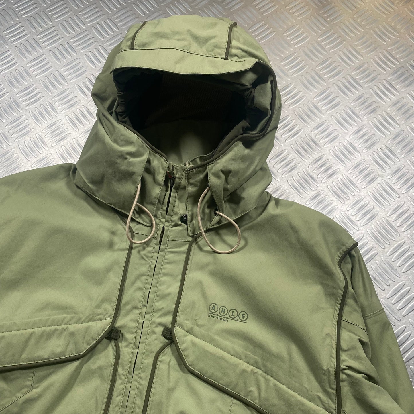Analog Piped Multi-Pocket Technical Jacket - Large/Extra Large