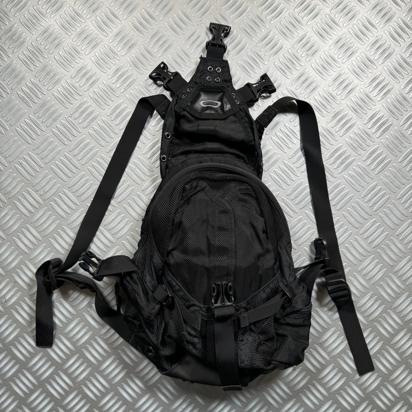 Oakley Icon 1.0 Black Mini Technical Back Pack