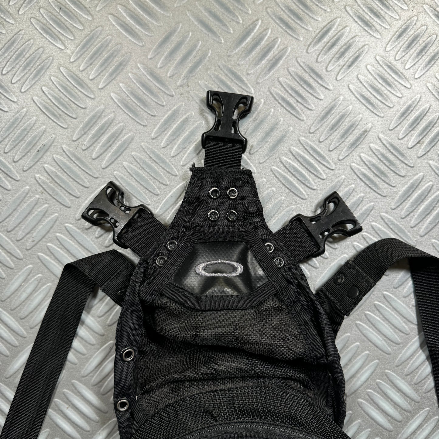 Oakley Icon 1.0 Black Mini Technical Back Pack