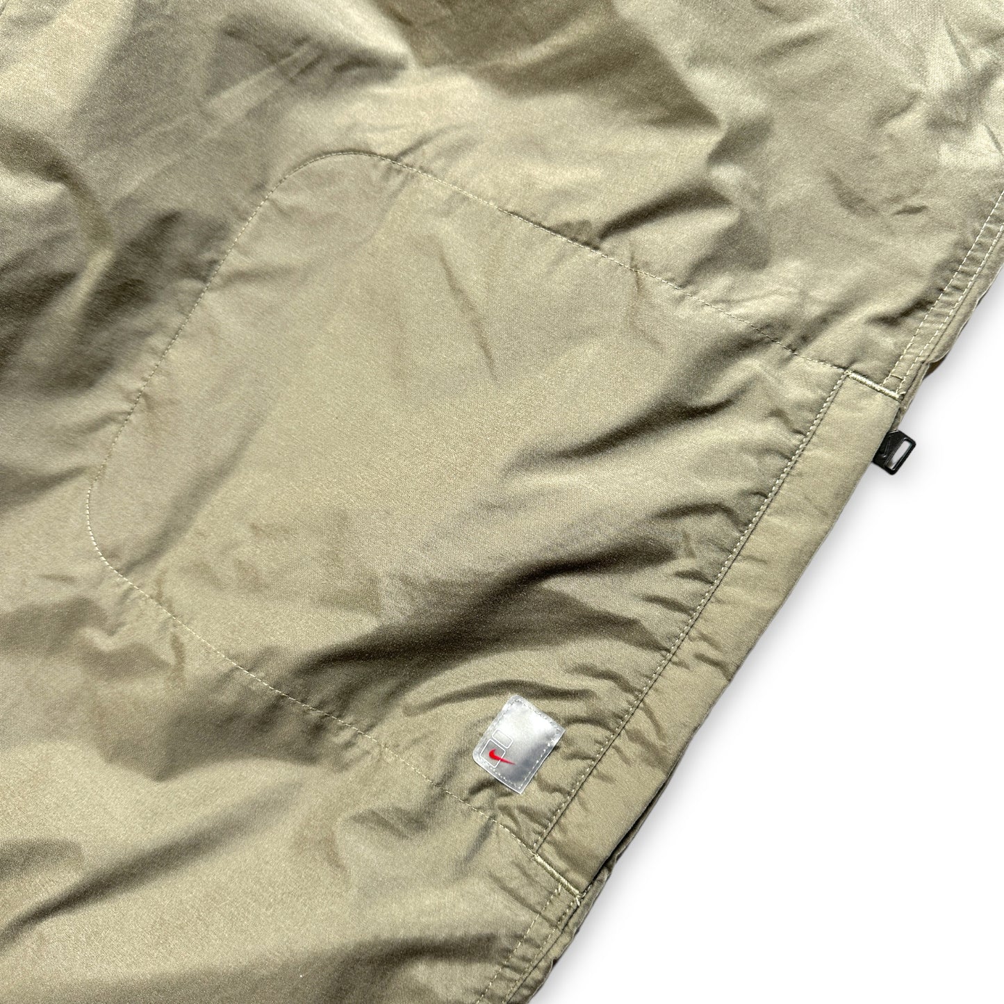 Pantalon de survêtement surdimensionné Nike beige/kaki - Taille 34-40"