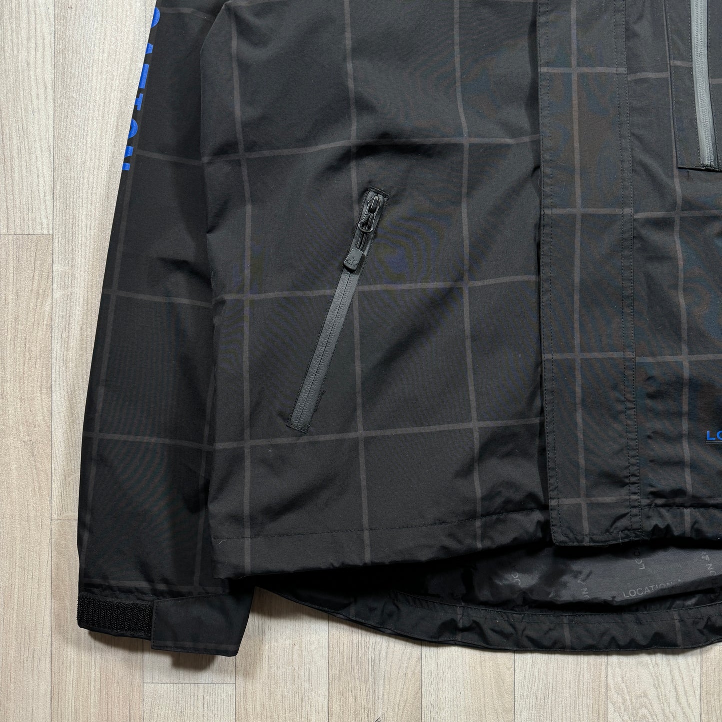 Early 2000's Black Check Goggle Jacket - Large