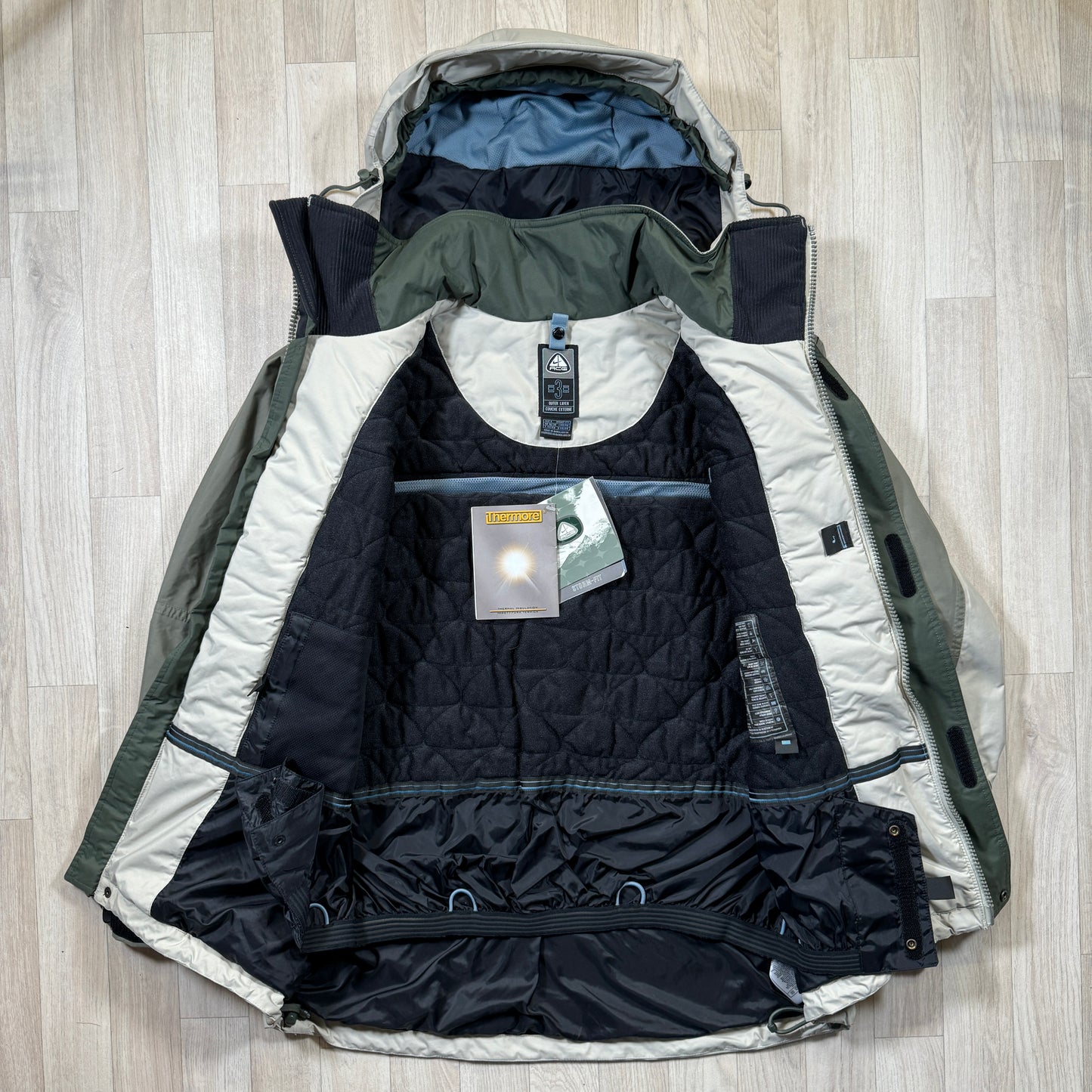 Early 2000's Nike ACG Insulated Jacket - Medium / Large