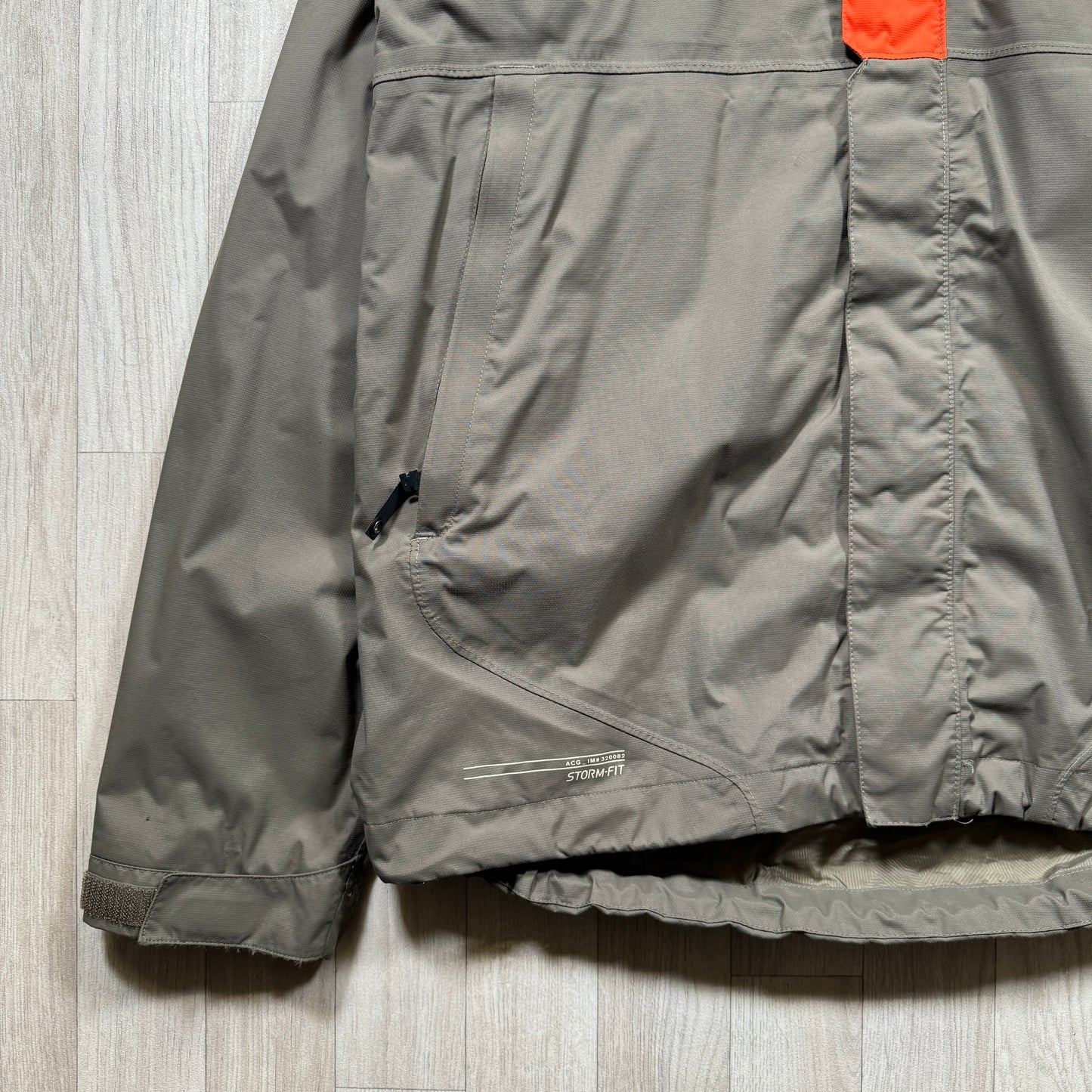 Early 2000's Nike ACG Asymmetric Panel Jacket - Medium / Large