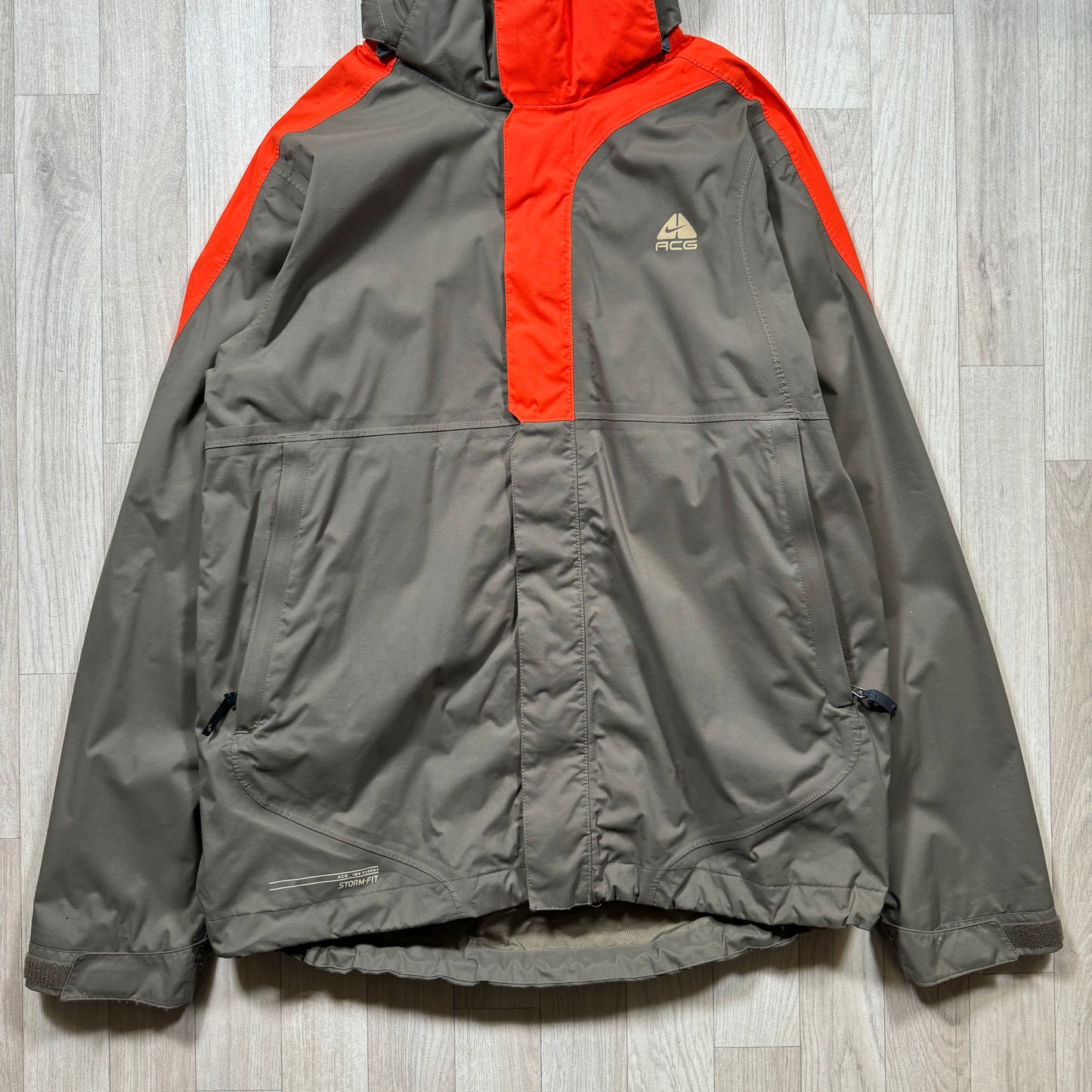 Early 2000's Nike ACG Asymmetric Panel Jacket - Medium / Large
