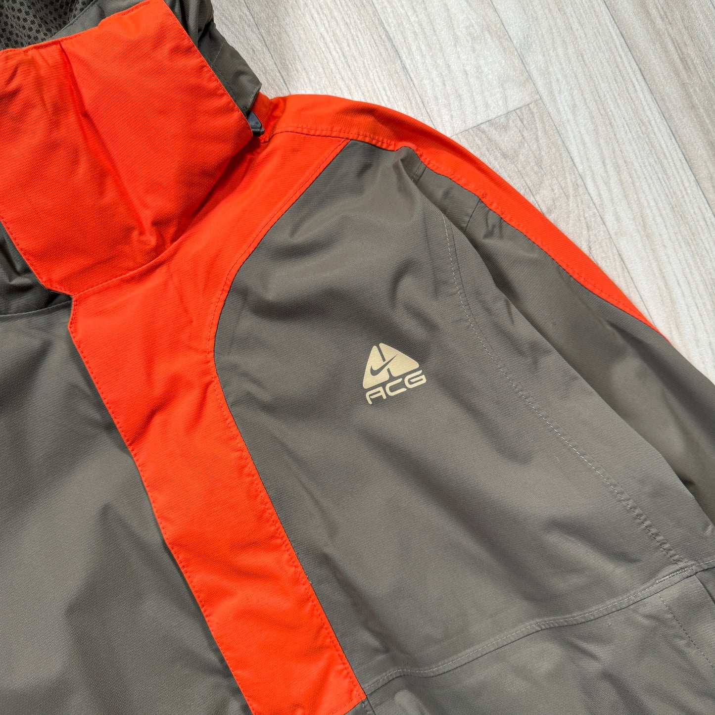 Early 2000's Nike ACG Asymmetric Panel Jacket - Medium / Large