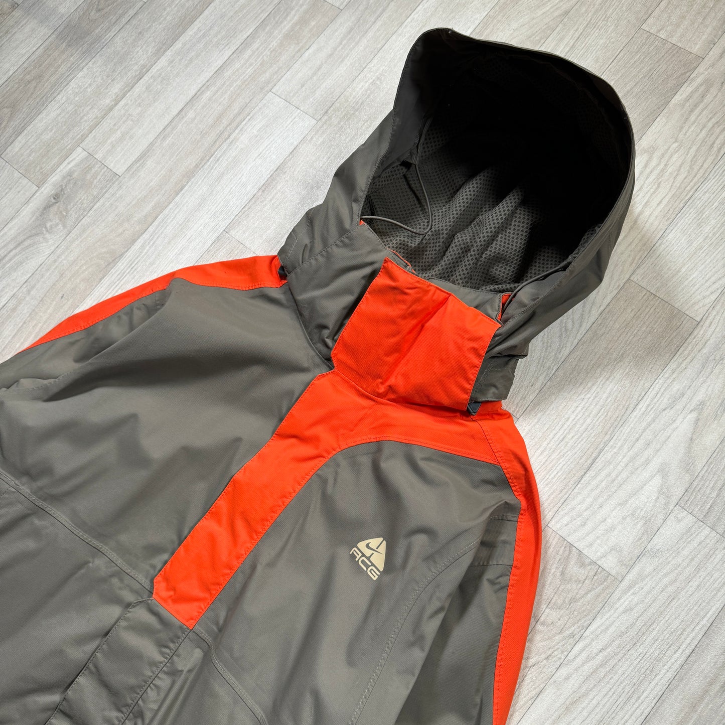 Early 2000's Nike ACG Asymmetric Panel Jacket - Medium / Large