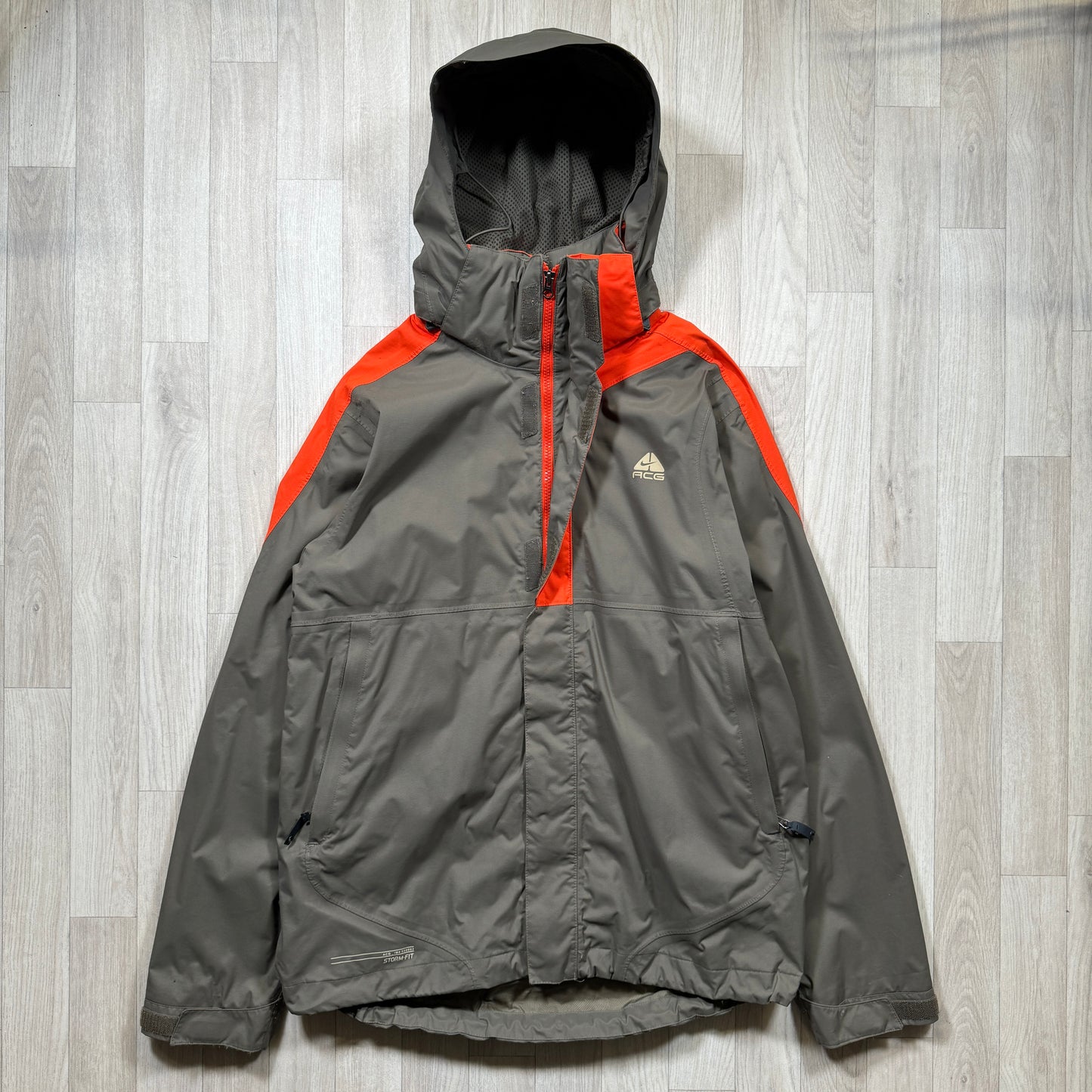 Early 2000's Nike ACG Asymmetric Panel Jacket - Medium / Large
