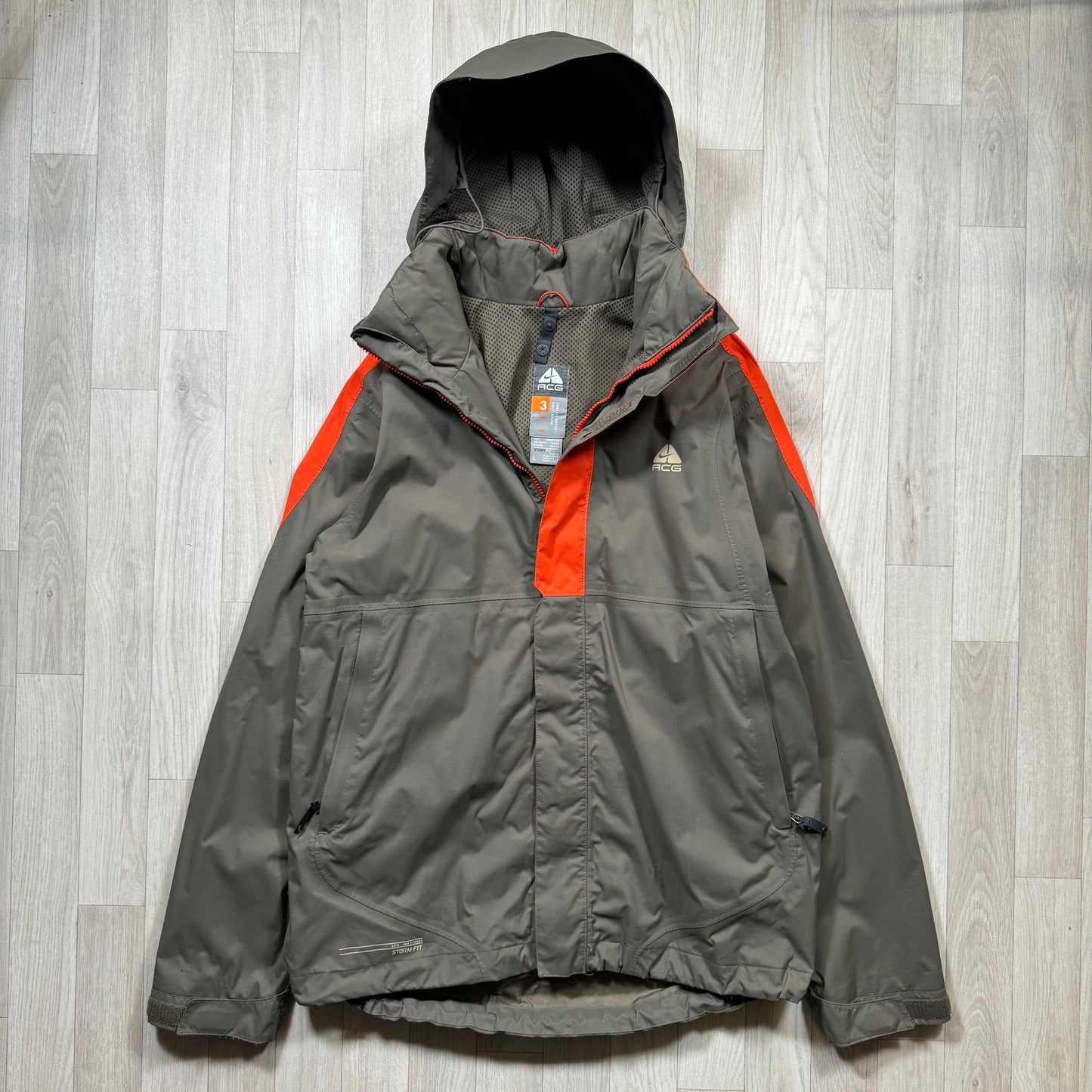 Early 2000's Nike ACG Asymmetric Panel Jacket - Medium / Large