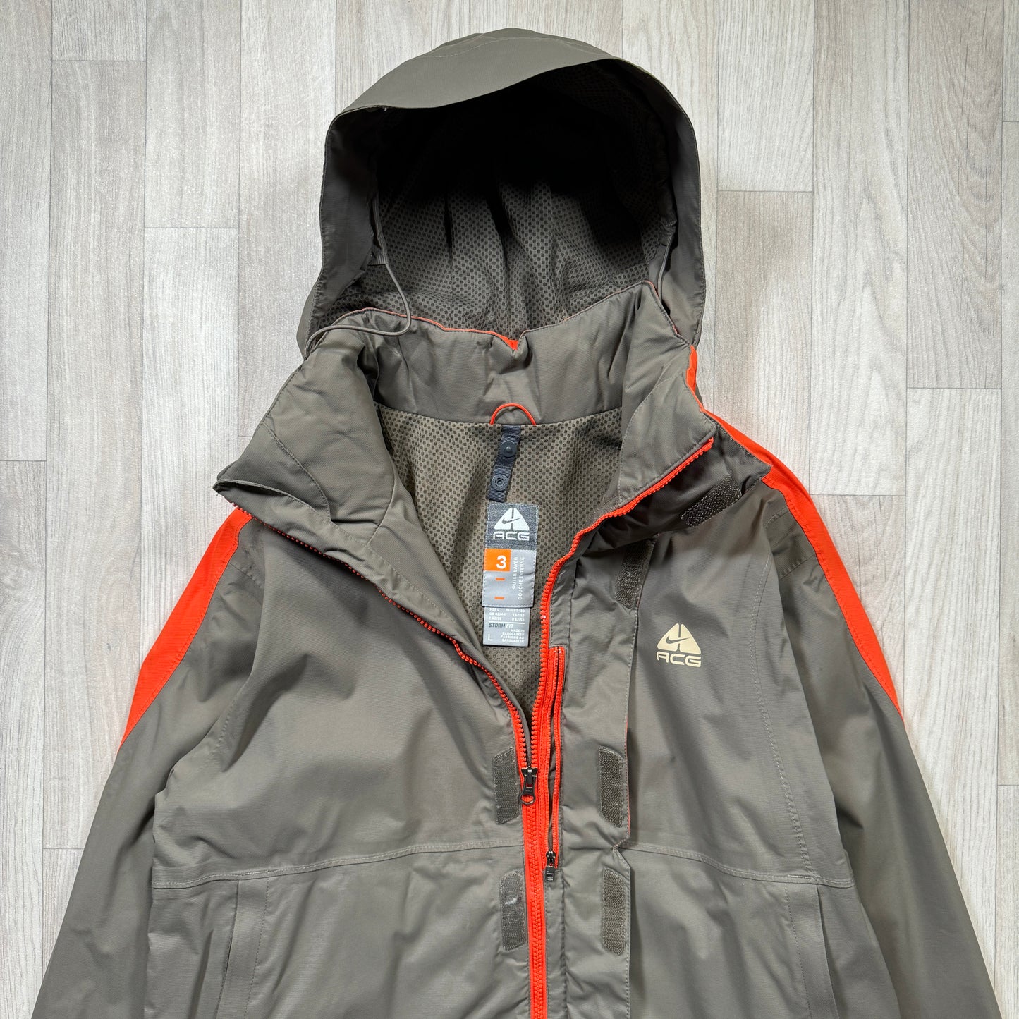 Early 2000's Nike ACG Asymmetric Panel Jacket - Medium / Large
