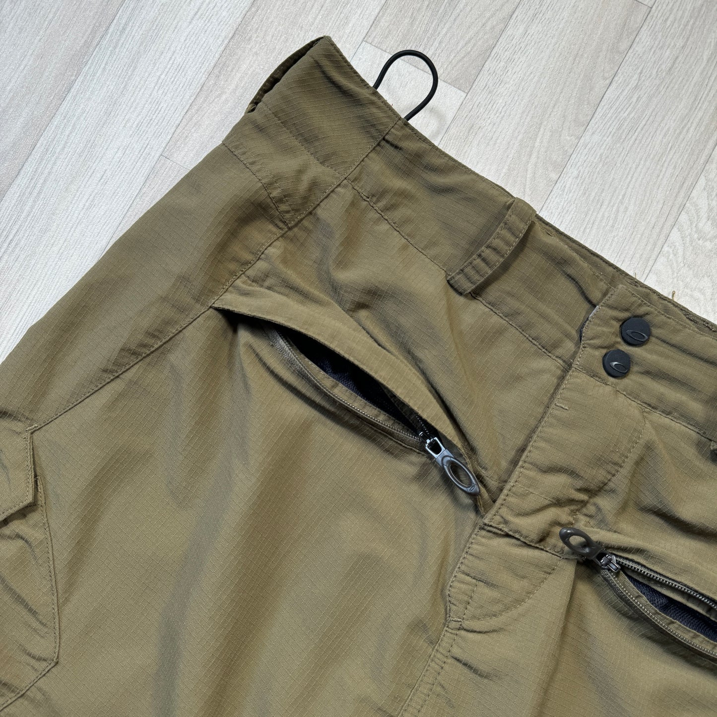Oakley Technical Multi-Pocket Shorts - 34-38" Waist
