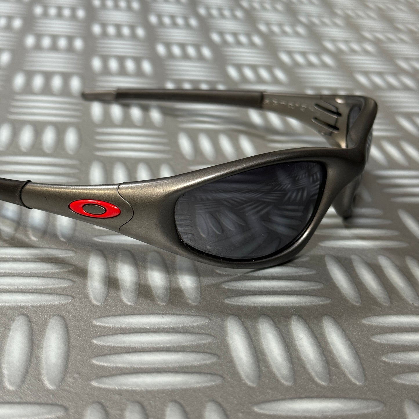 Early 2000's Oakley Minute Sunglasses