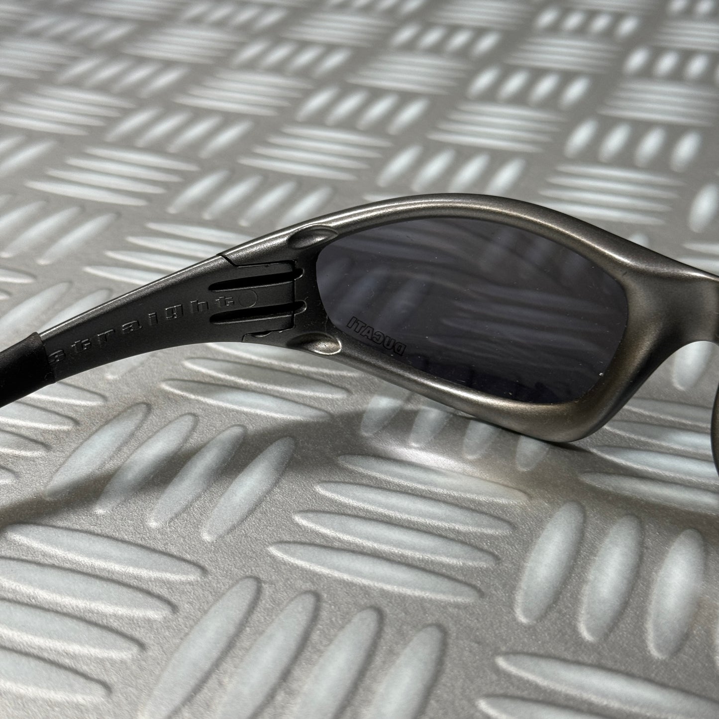 Early 2000's Oakley Minute Sunglasses