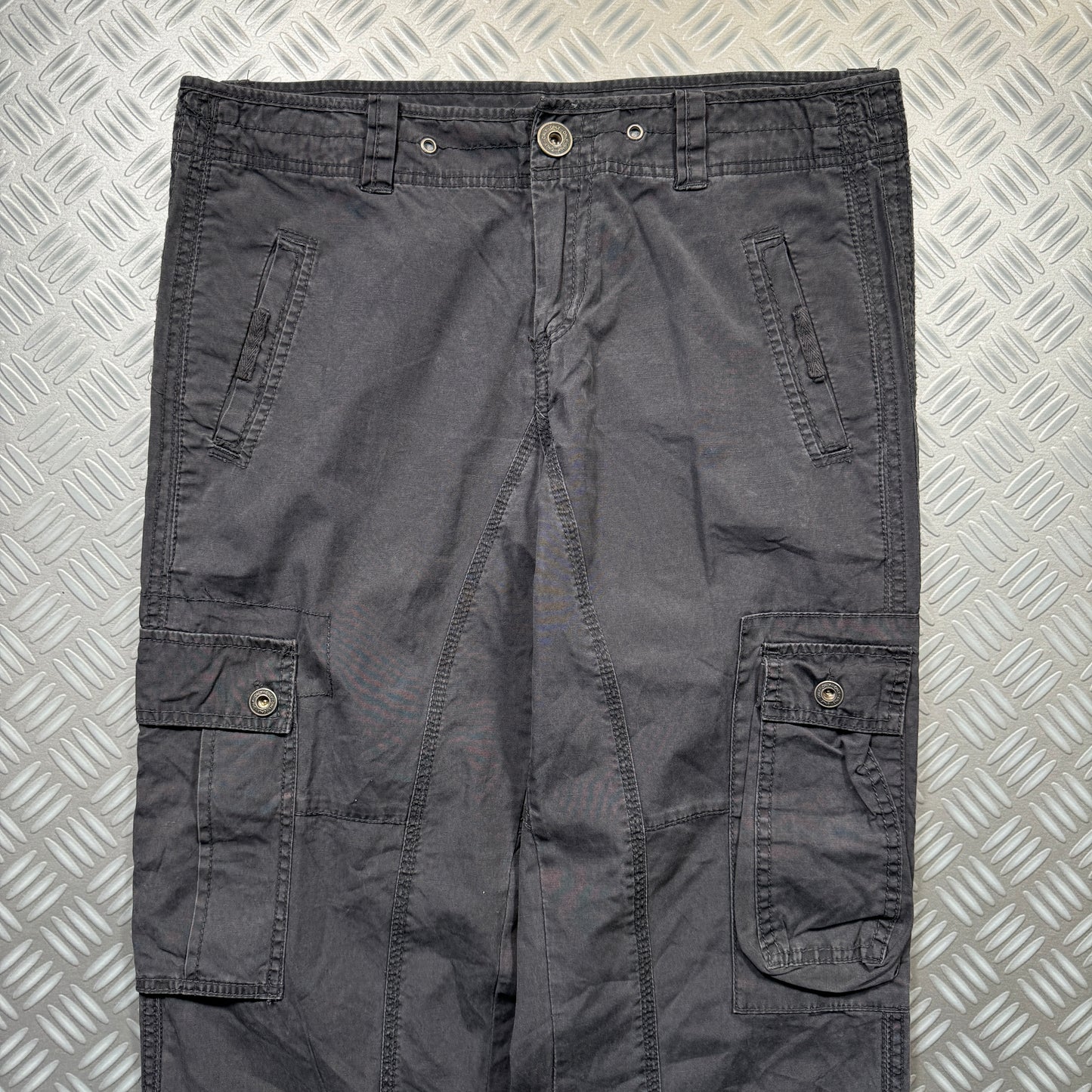 Early 2000's Unbranded Multi Pocket Cargo Pant - 36" Waist