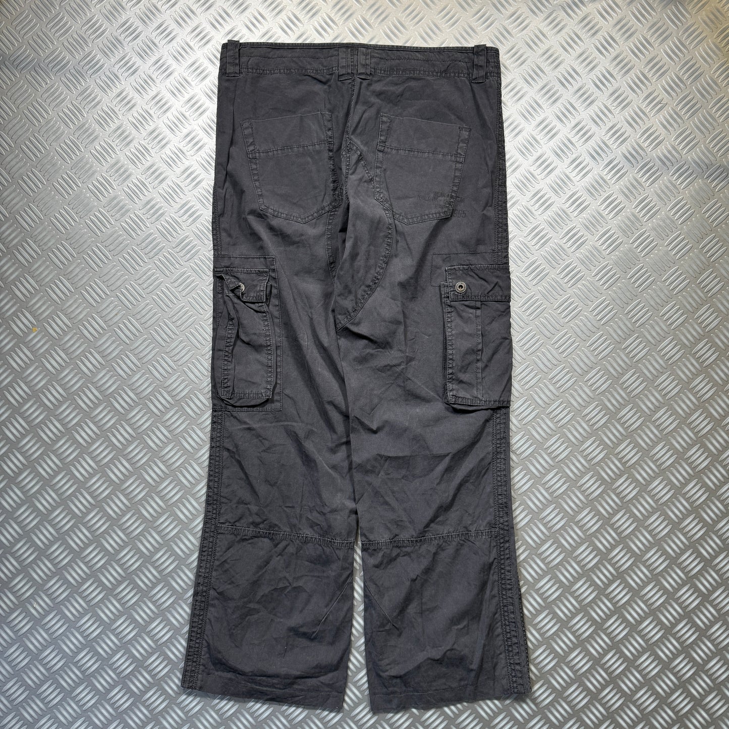 Early 2000's Unbranded Multi Pocket Cargo Pant - 36" Waist