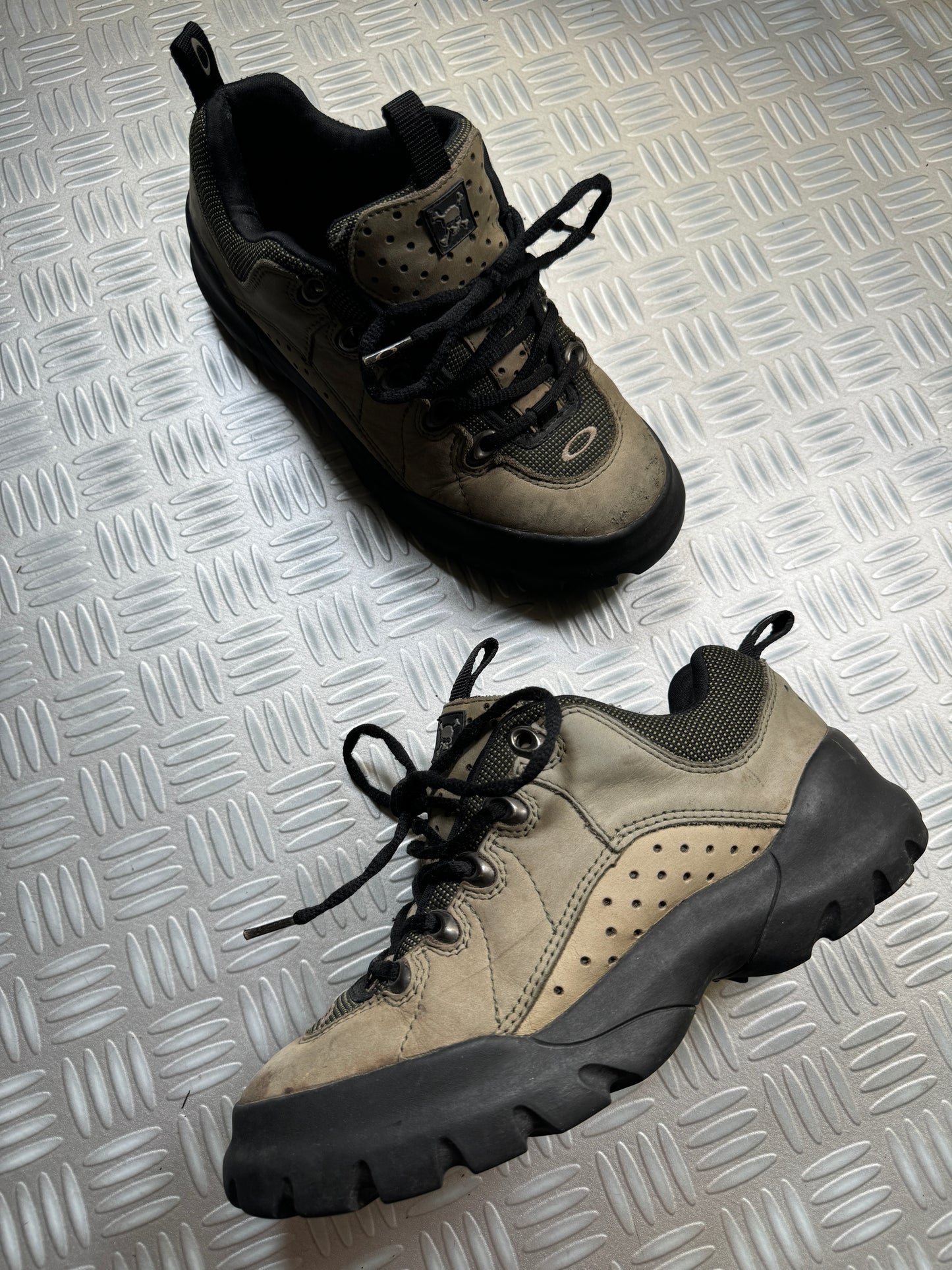 Early 2000's Oakley Nail Skull & Crossbones Hiking Trail Boots UK7 / US8