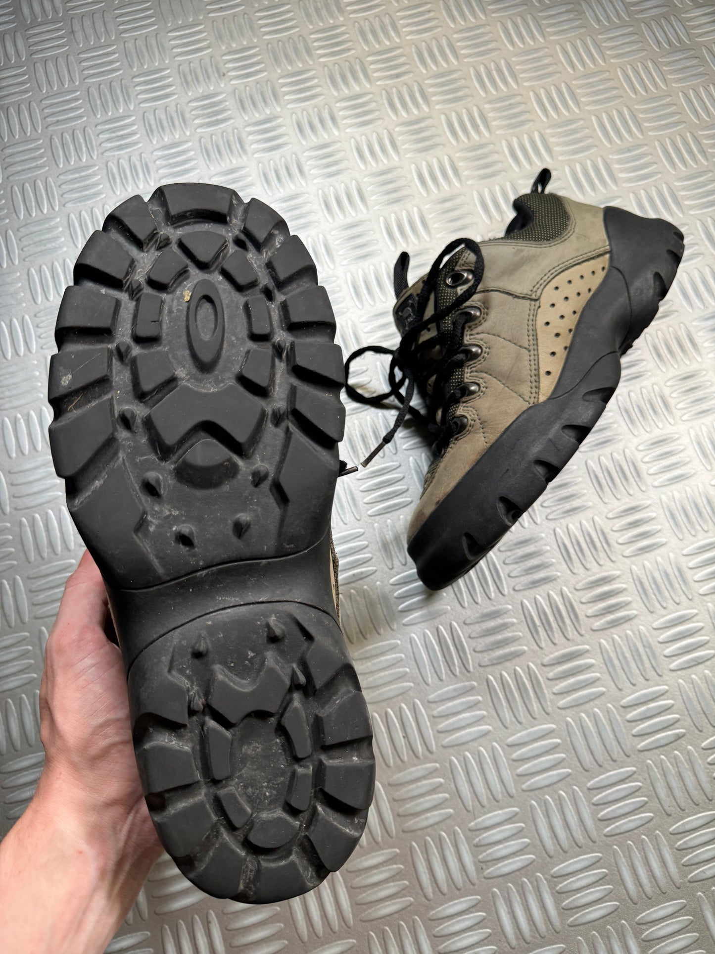 Early 2000's Oakley Nail Skull & Crossbones Hiking Trail Boots UK7 / US8