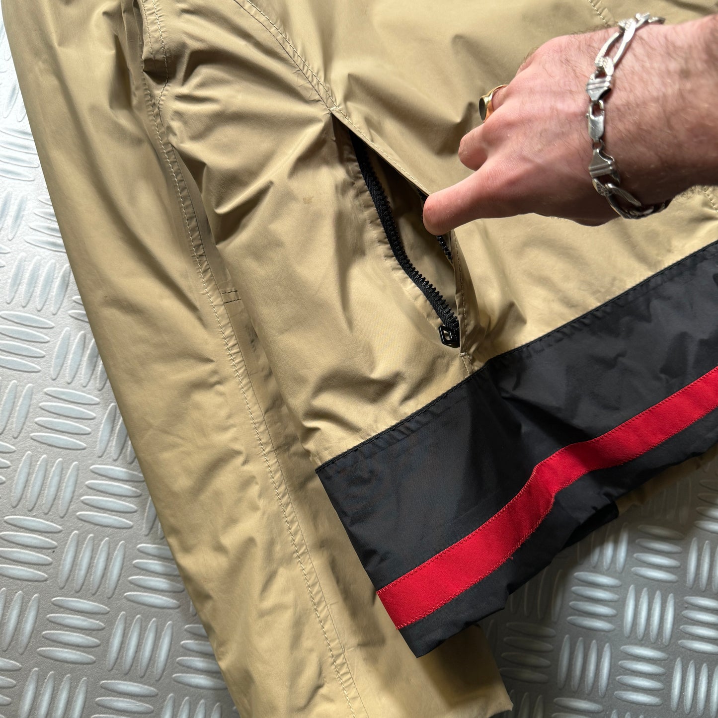 Early 2000's Prada Sport Beige Padded Gore-Tex Skii Jacket - Small / Medium