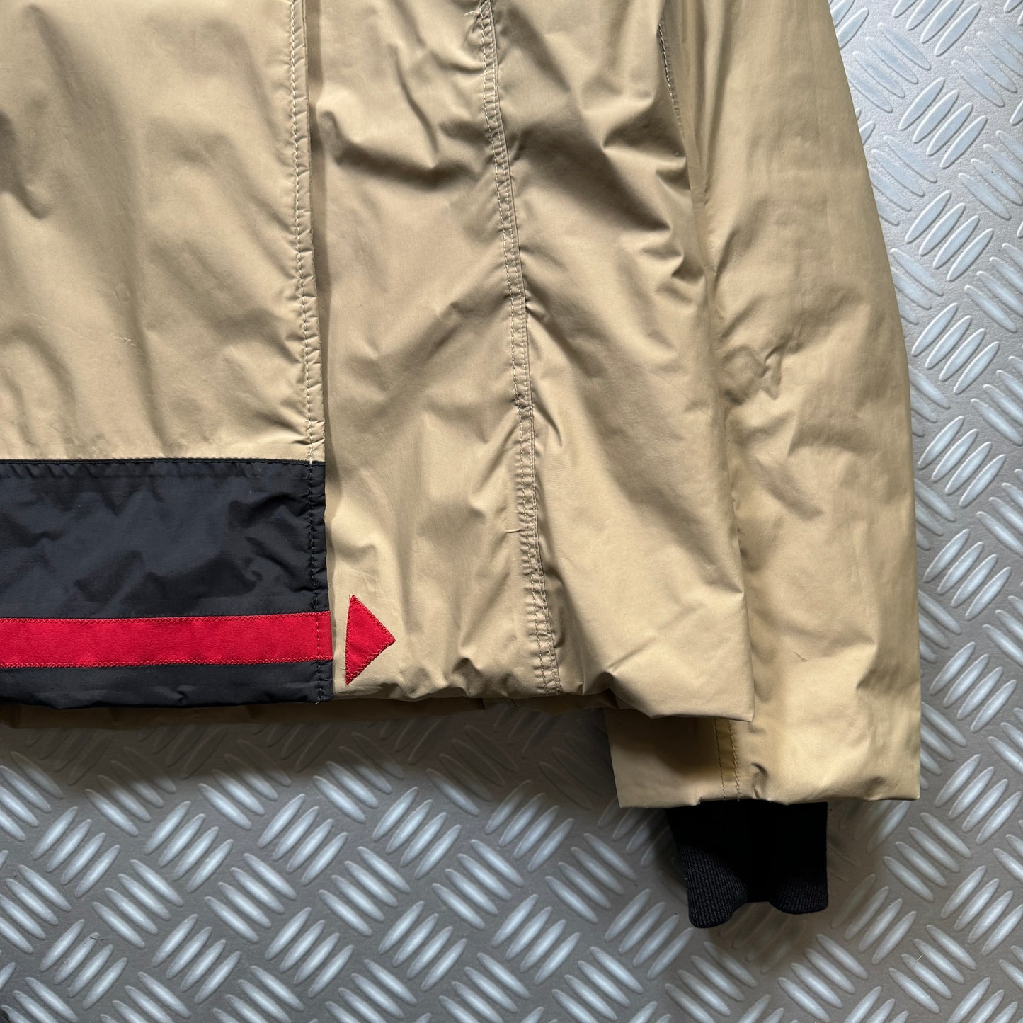 Early 2000's Prada Sport Beige Padded Gore-Tex Skii Jacket - Small / Medium