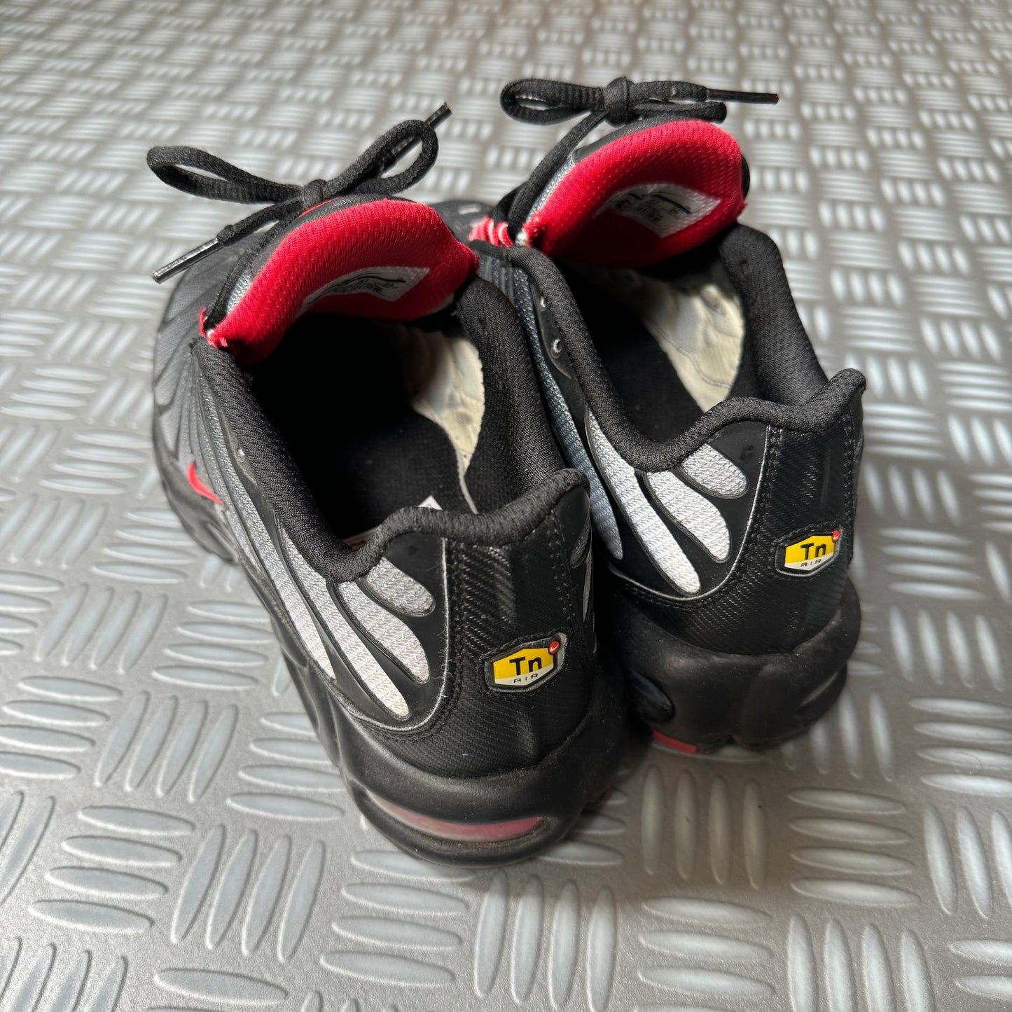 Nike TN Dracula Trainers - UK7 / US8 / EUR41