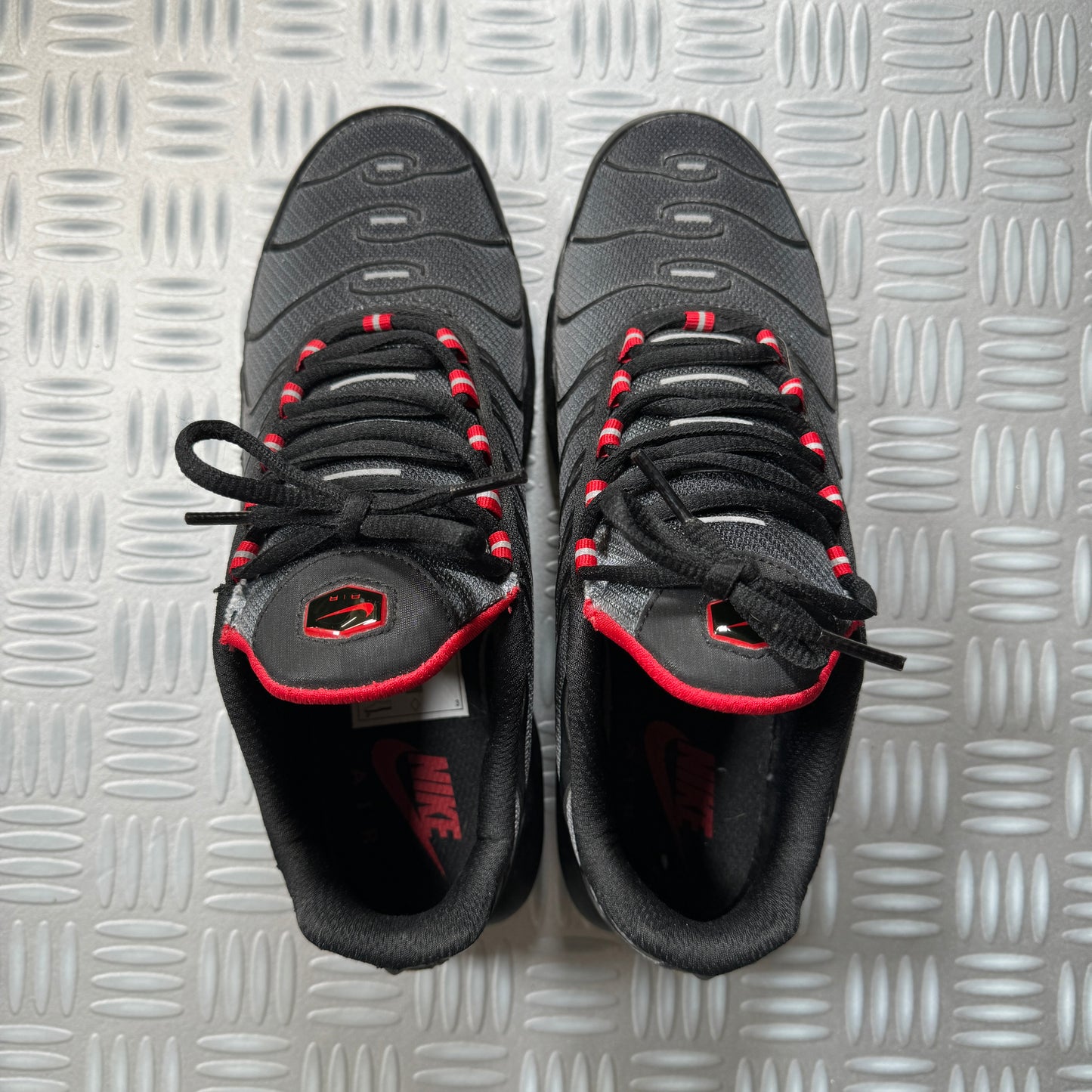 Nike TN Dracula Trainers - UK7 / US8 / EUR41