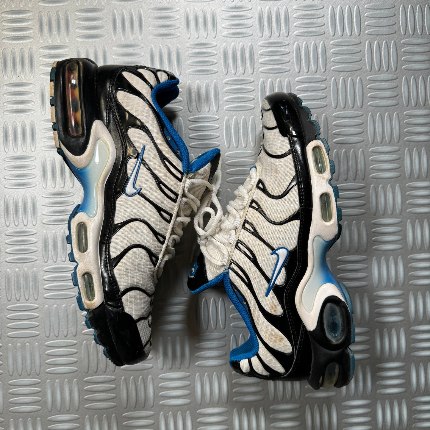 Nike TN Oreo Trainers - UK7.5 / US8.5