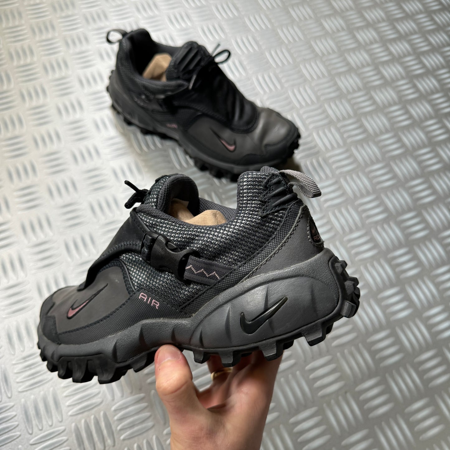 Early 2000's Nike ACG Pink/Grey Phassad - UK4 / US6.5