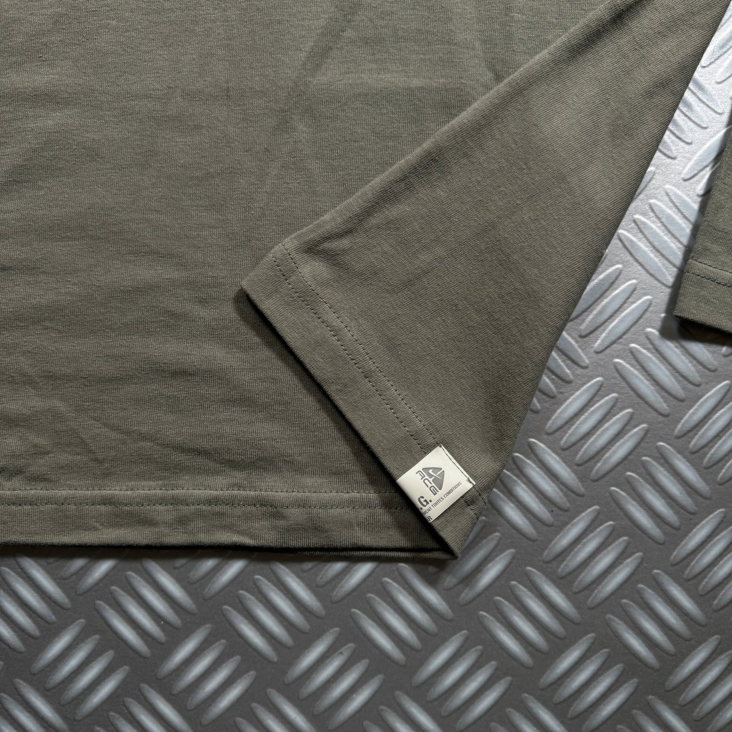 Nike ACG Khaki Goat Longsleeve - Medium / Large