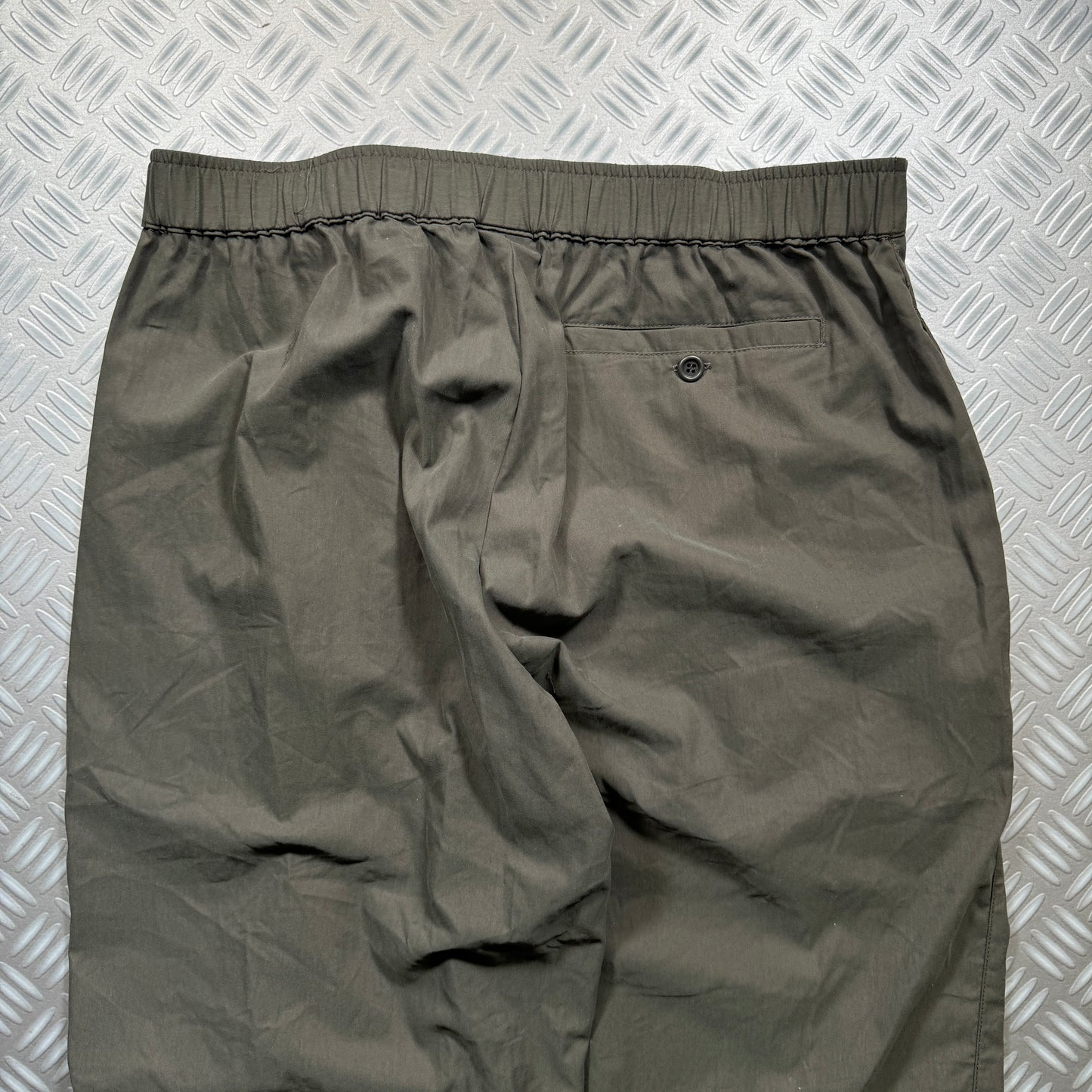 Early 2000's Nike Khaki Baggy Pleated Bottoms - 34-36" Waist