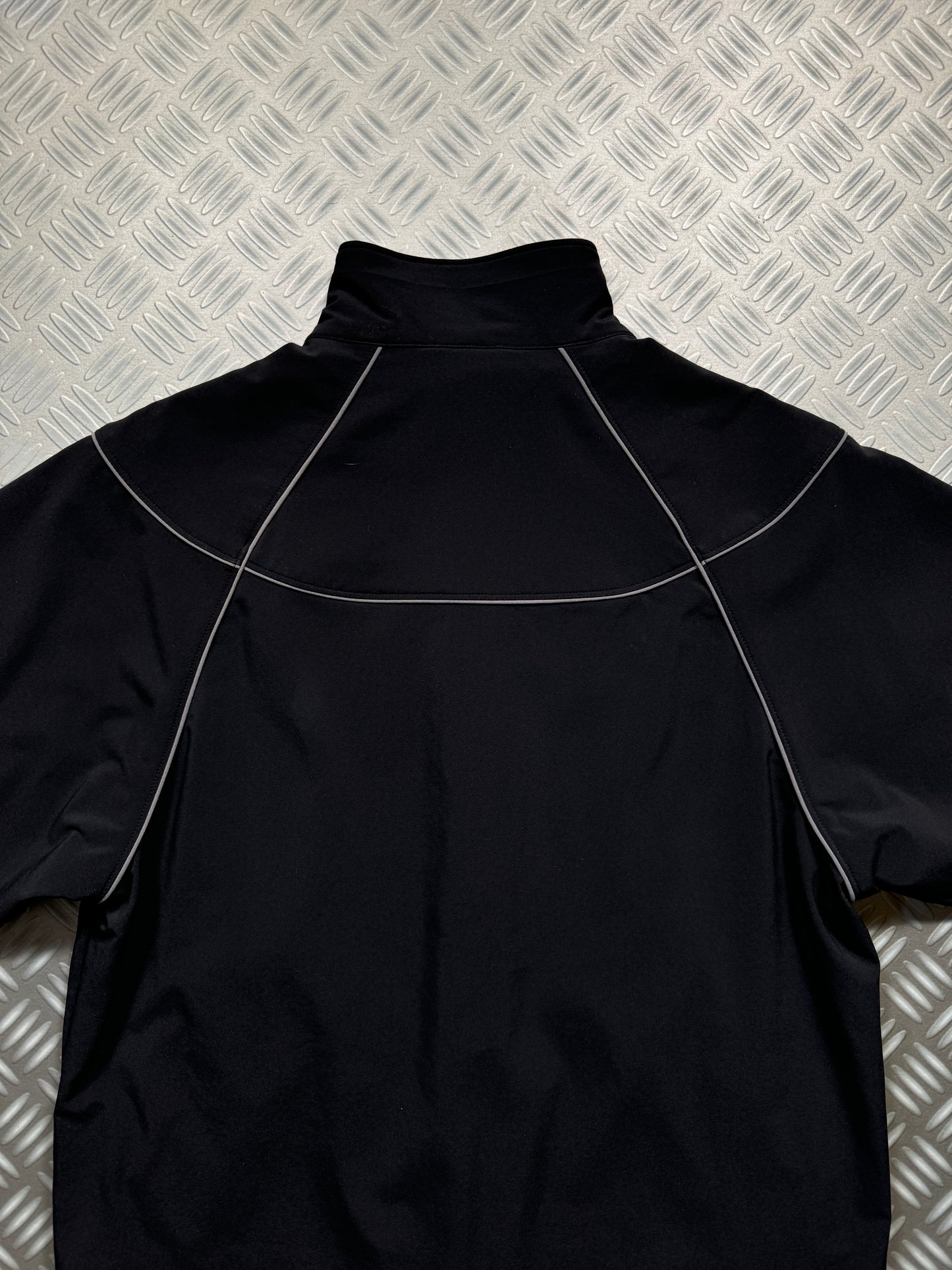 Early 2000's Nike Zipped Short Sleeve - Medium