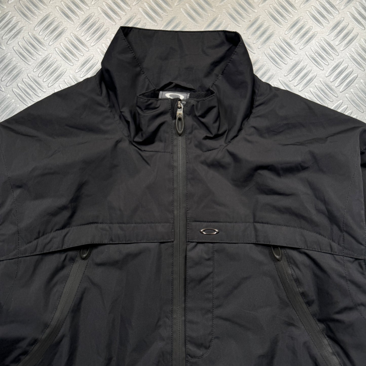 Early 2000's Oakley Software Jet Black Ventilated Jacket - Medium / Large